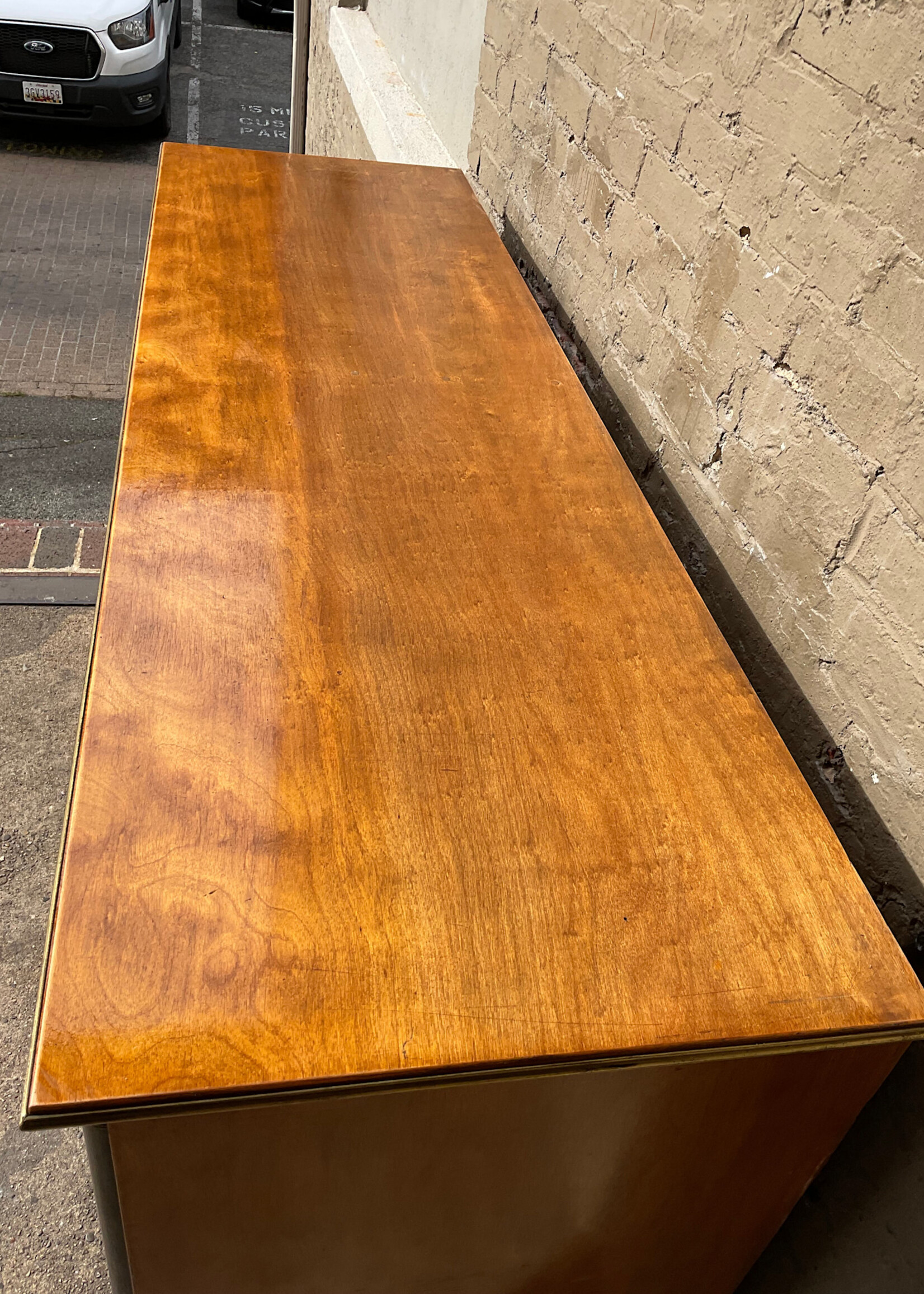 GOODWOOD Regency Style Server