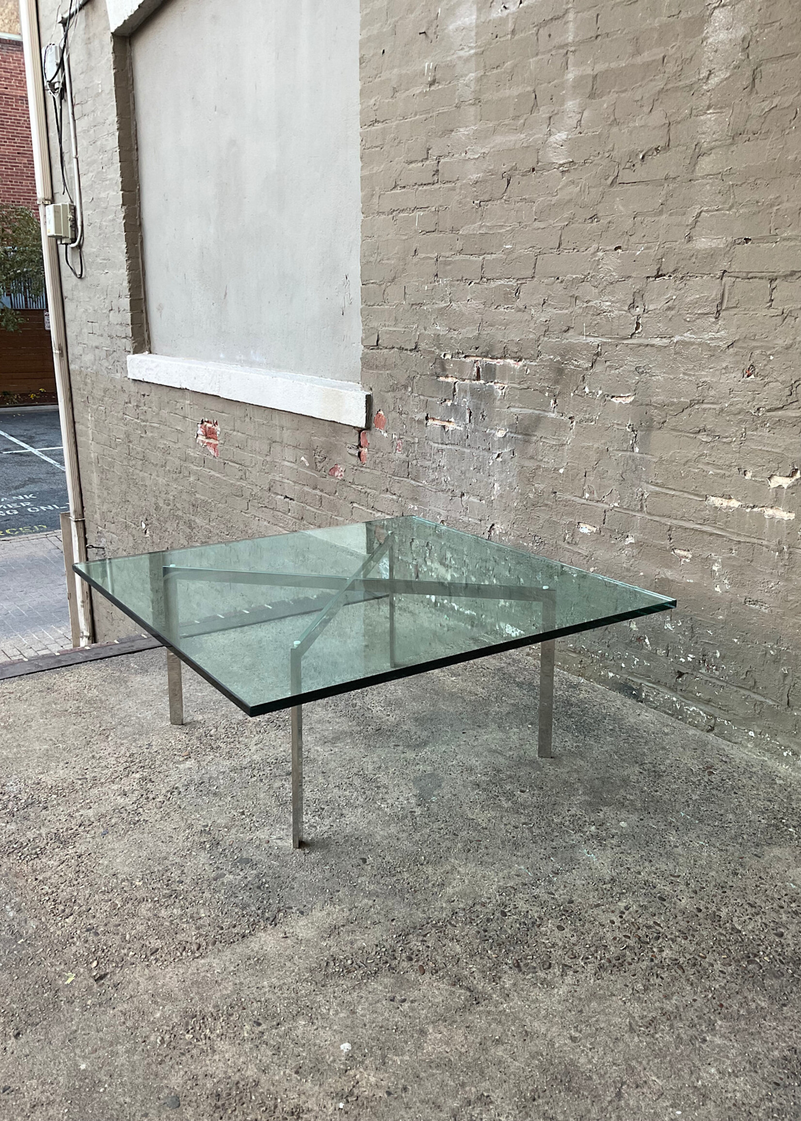 GOODWOOD Mies Van Der Rohe Coffee Table by Knoll