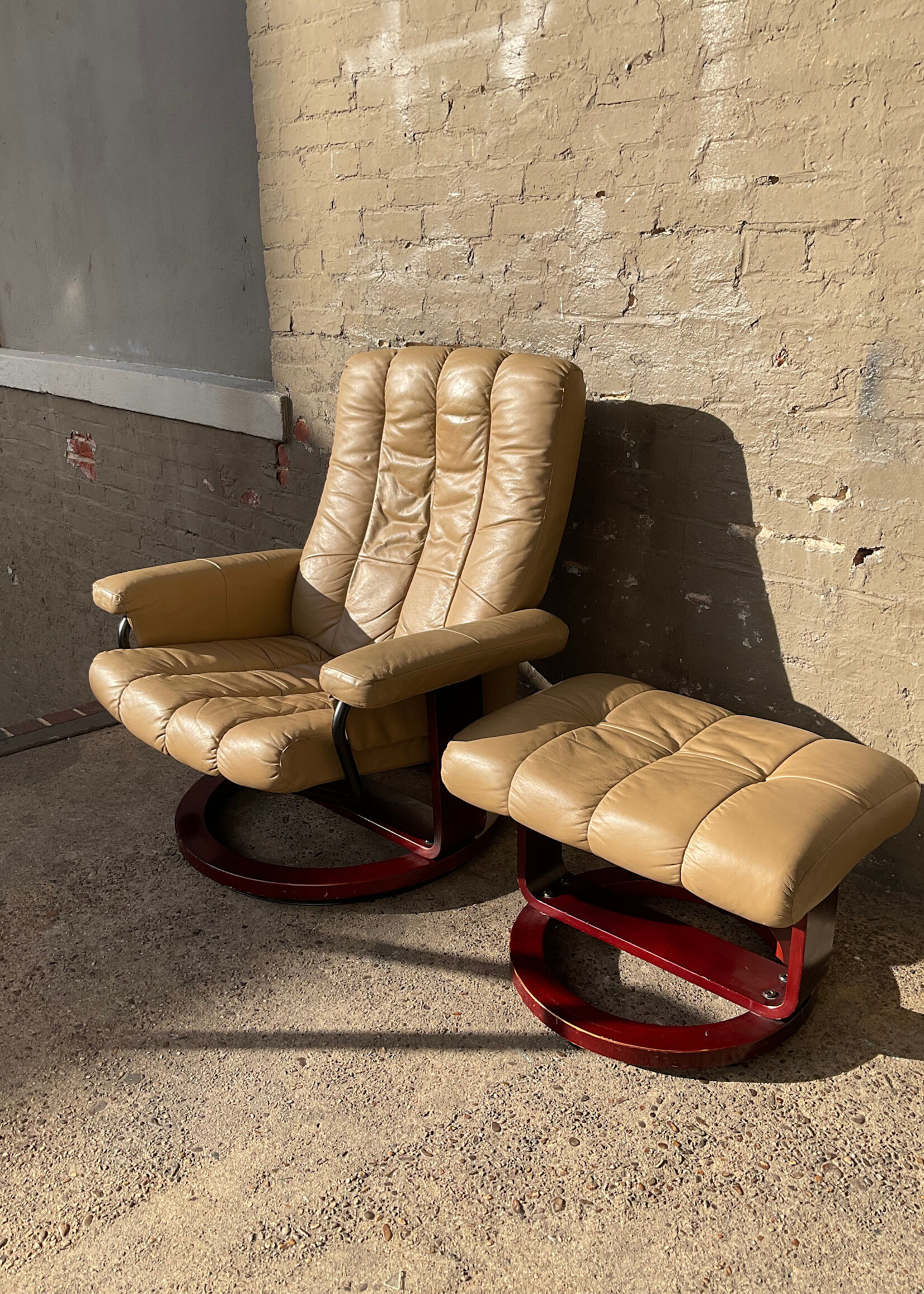 GOODWOOD Modern Lounge Chair & Ottoman
