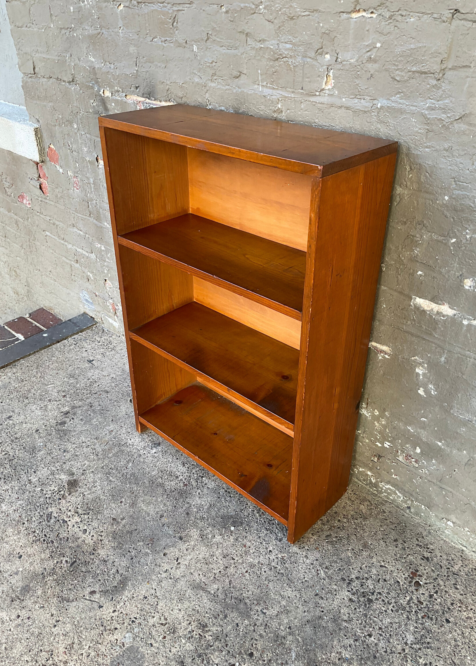 GOODWOOD Small Pine Bookcase