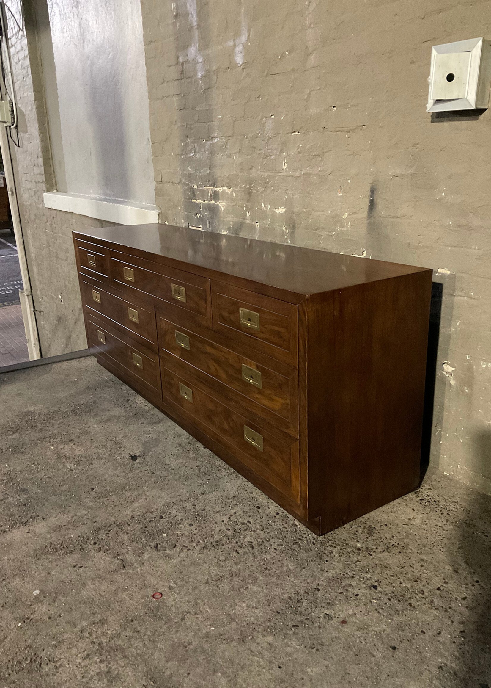 GOODWOOD Henredon Campaign Style Chest