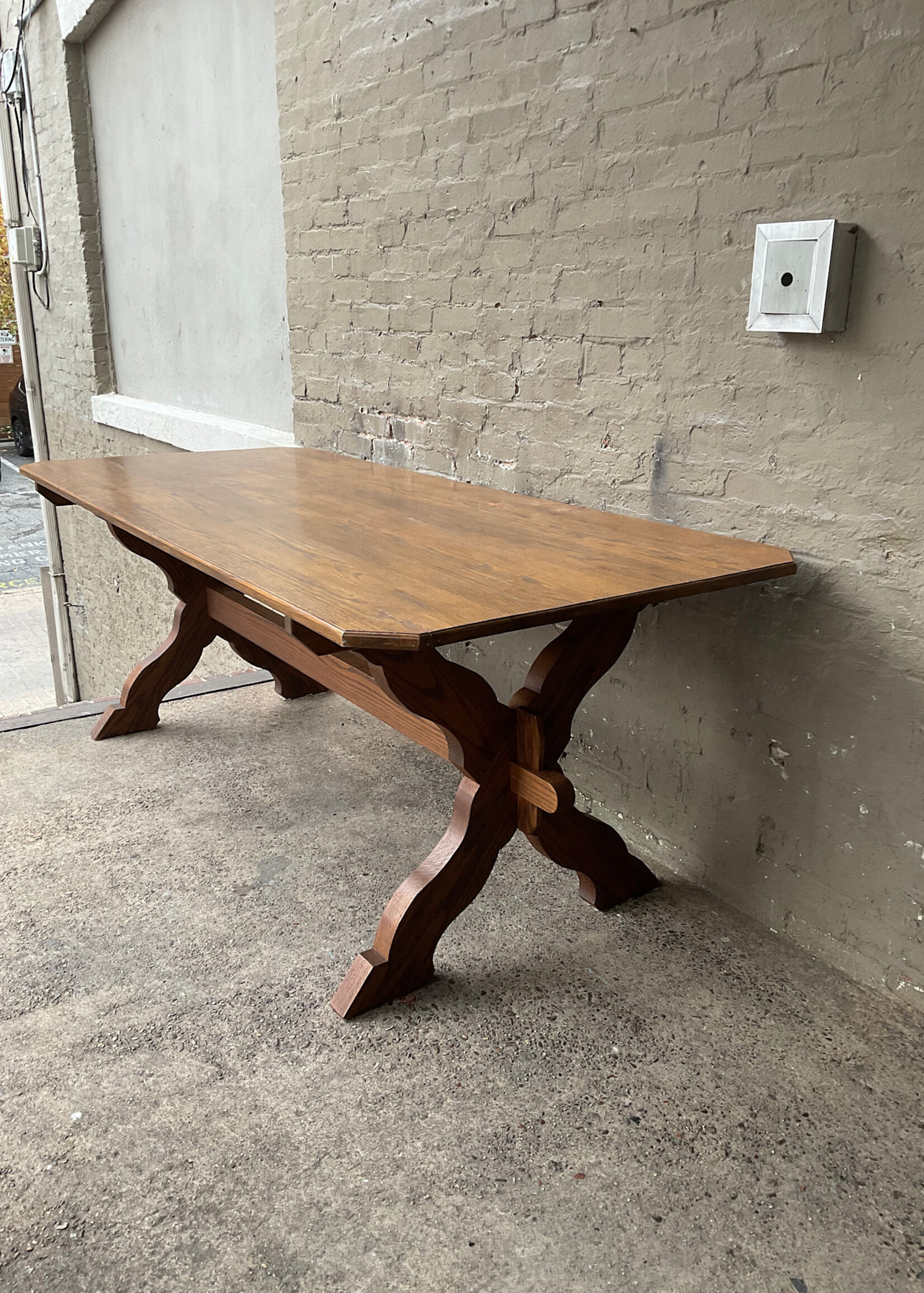 GOODWOOD Oak Trestle Table