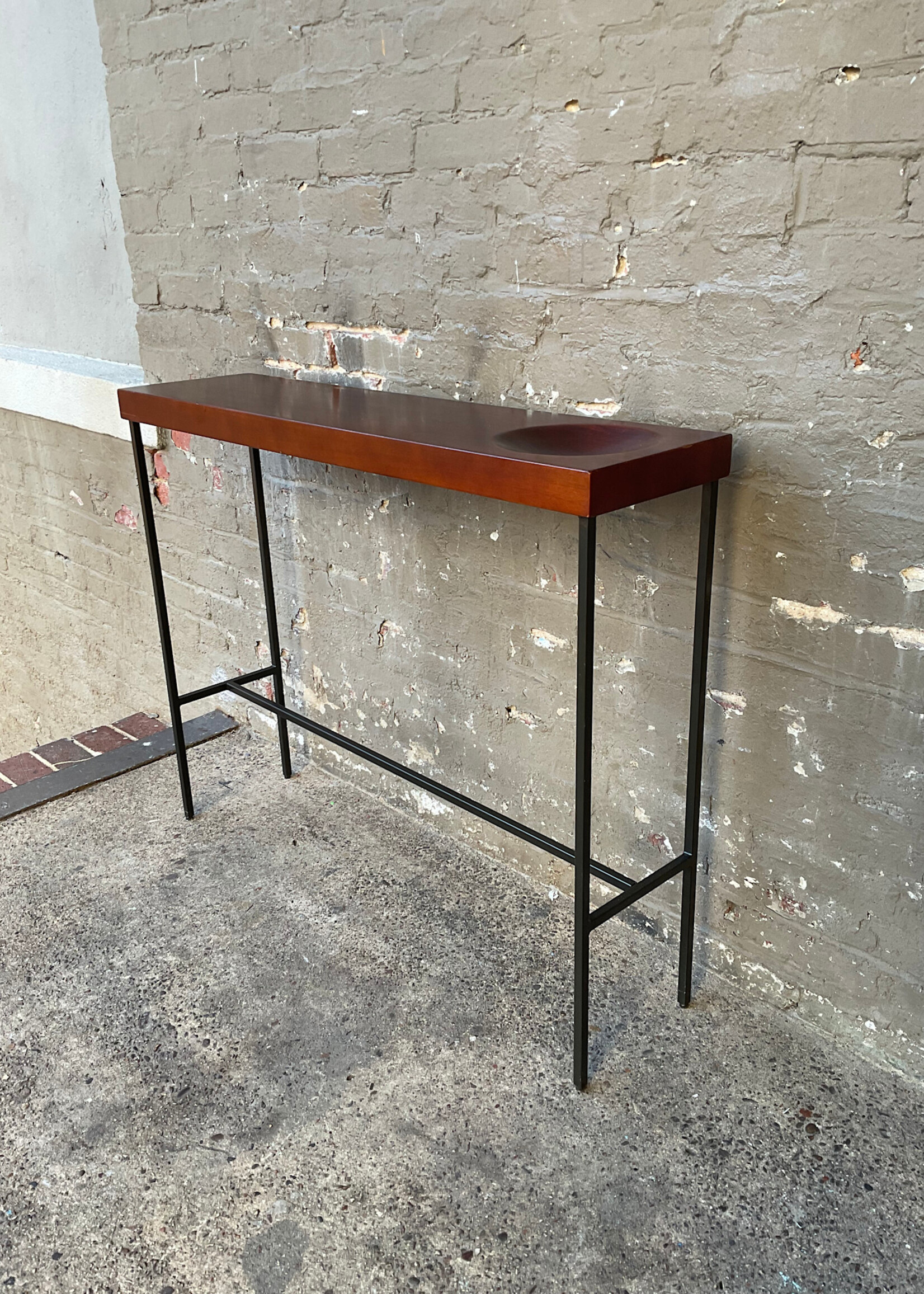 GOODWOOD Modern Console