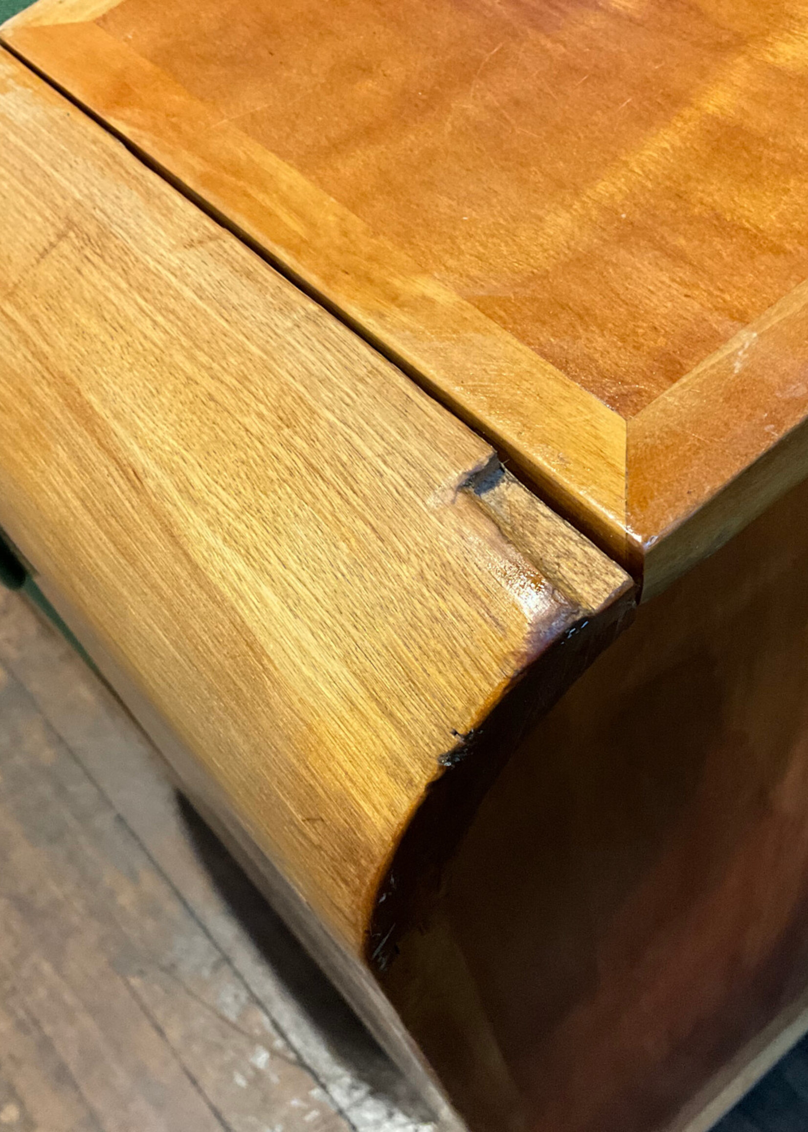 GOODWOOD Custom Art Deco Style Maple Sofa