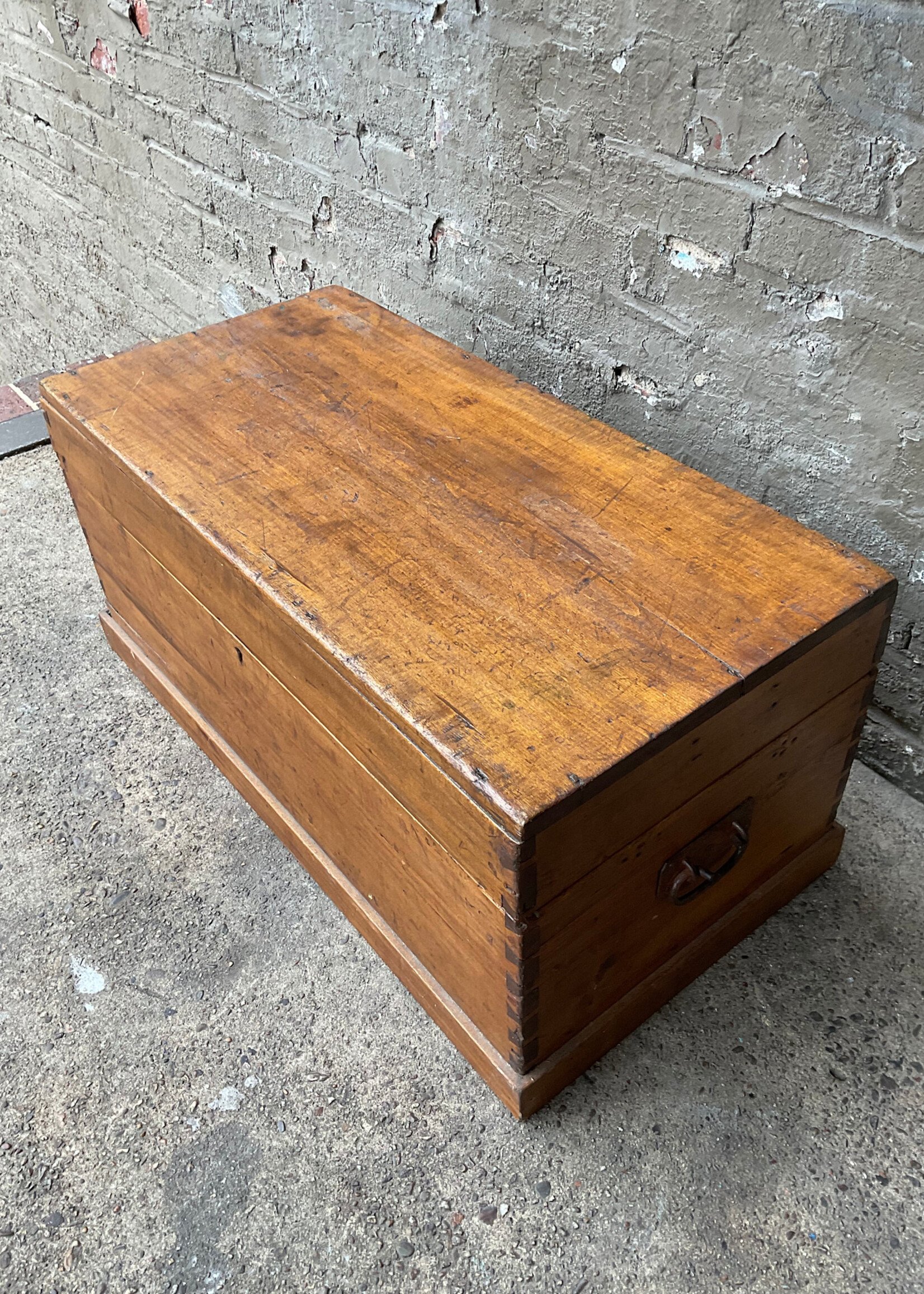 GOODWOOD Antique Blanket Chest