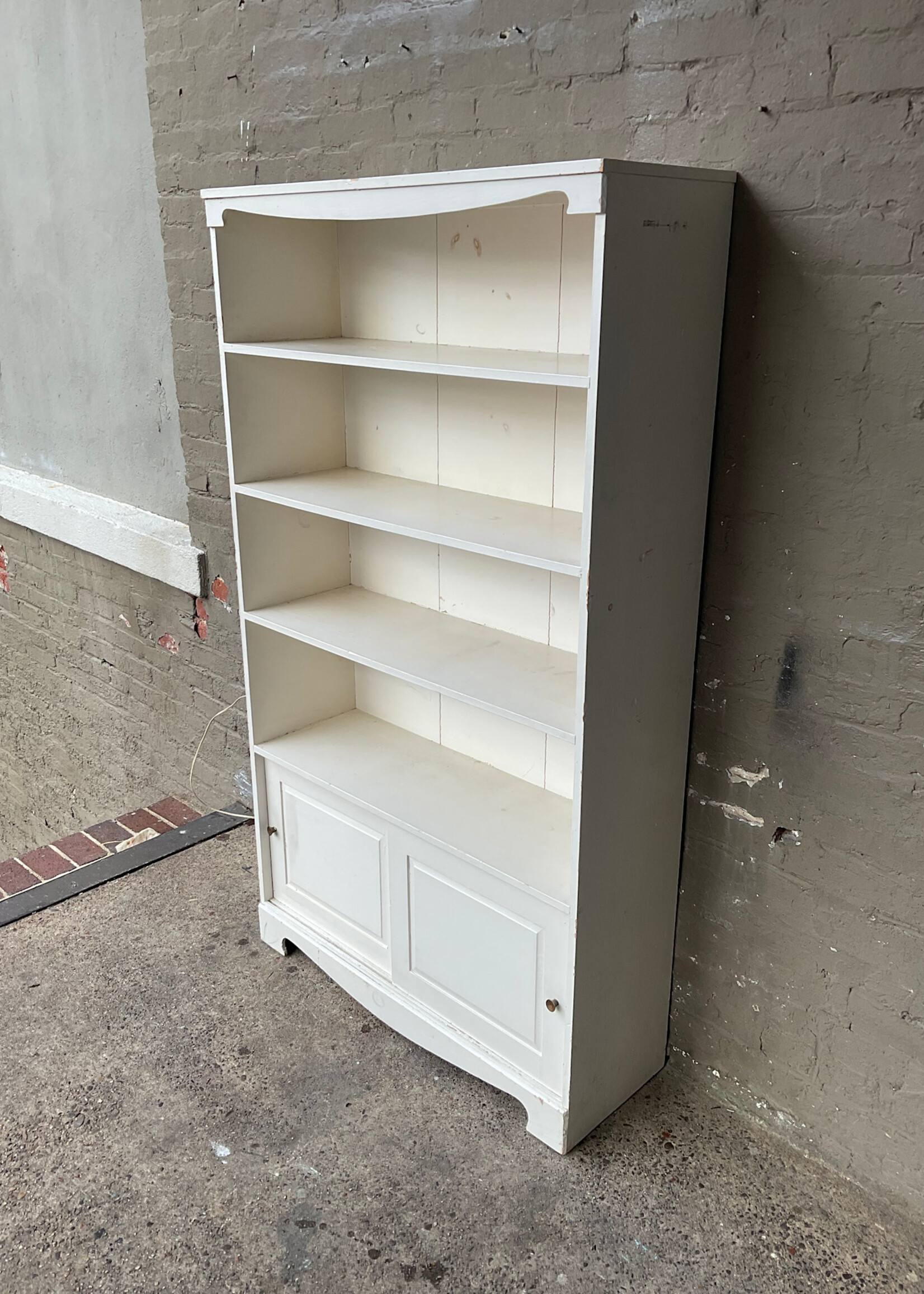 GOODWOOD Vintage White Painted Bookcase