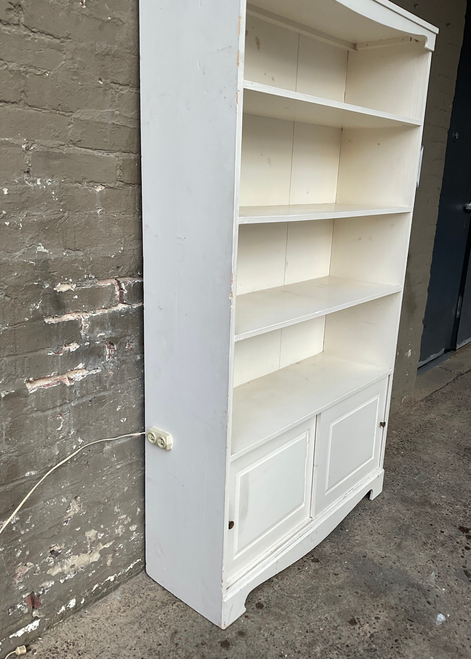 GOODWOOD Vintage White Painted Bookcase
