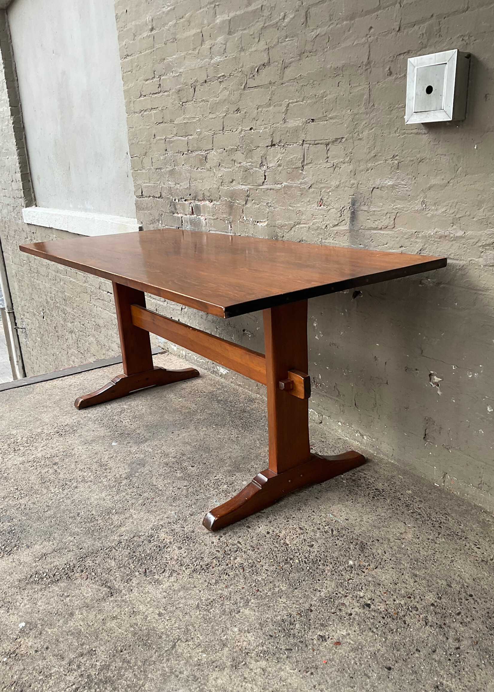 GOODWOOD Pine Trestle Table