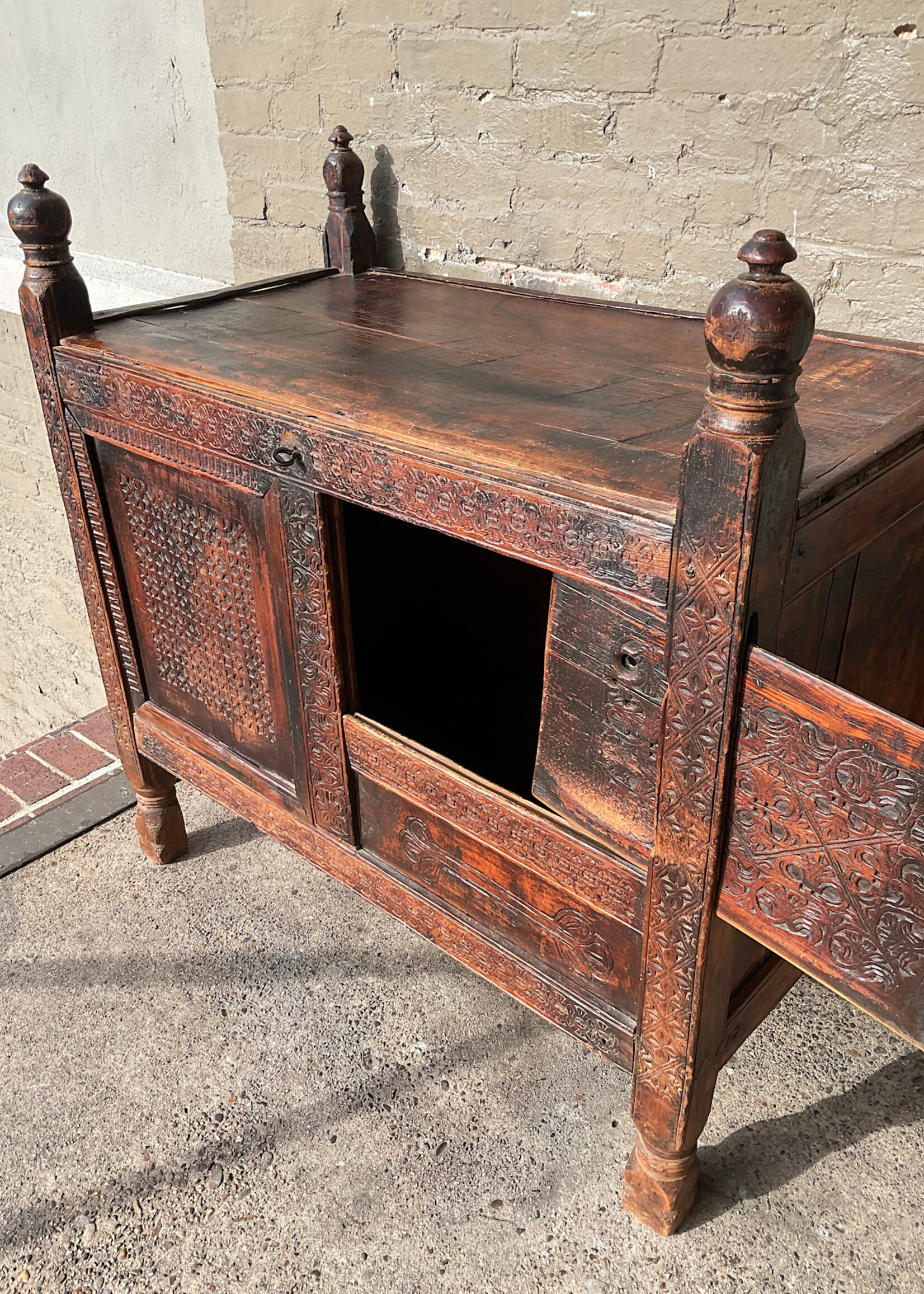 GOODWOOD Antique Dowry Chest