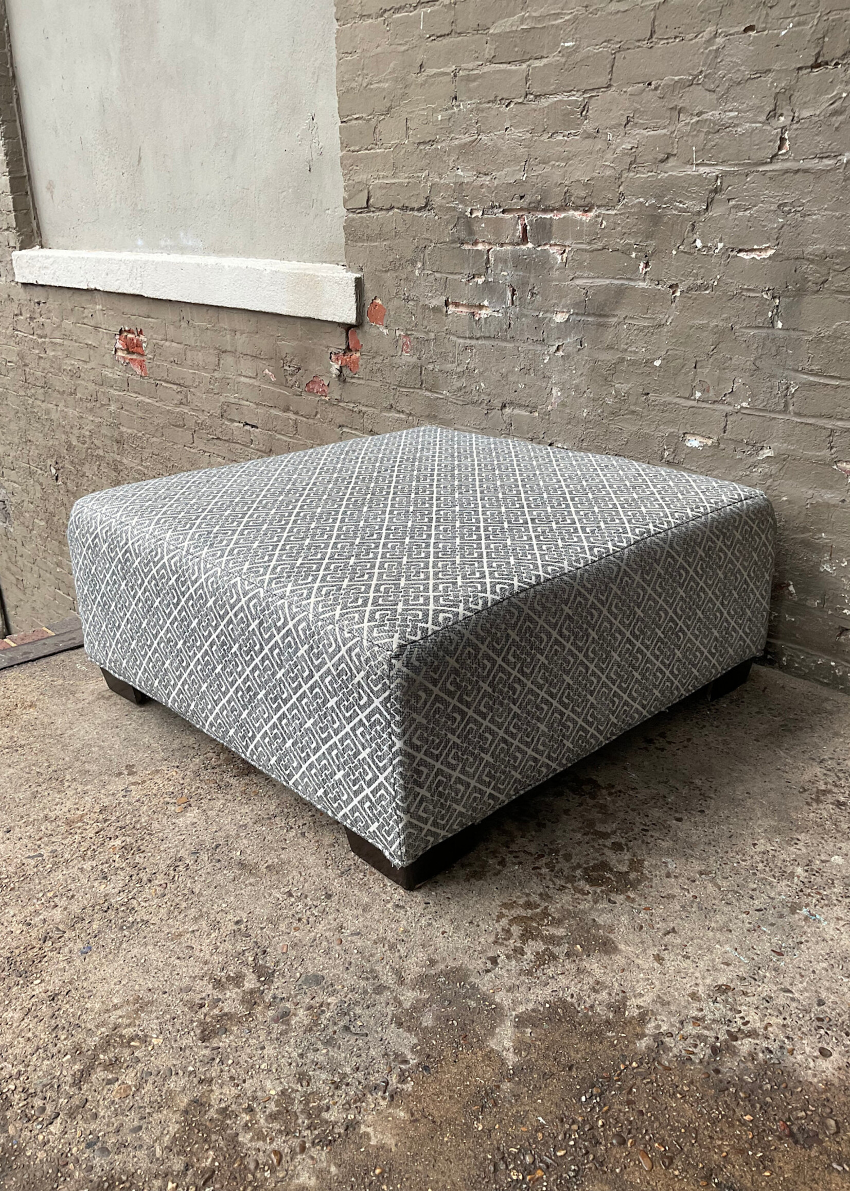 GOODWOOD Contemporary Ottoman