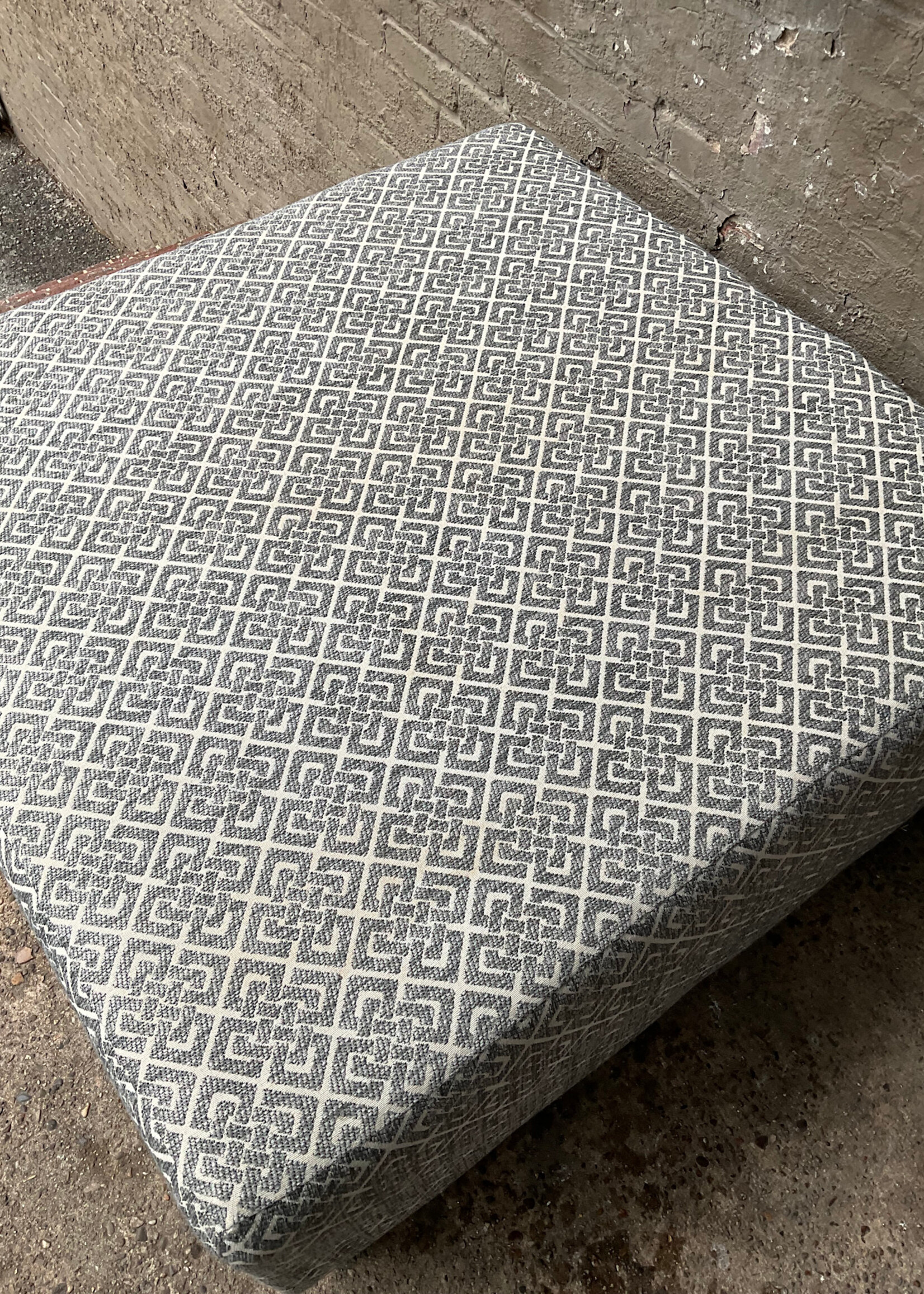 GOODWOOD Contemporary Ottoman