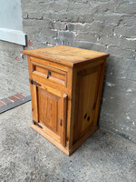 GOODWOOD Pine Nightstand