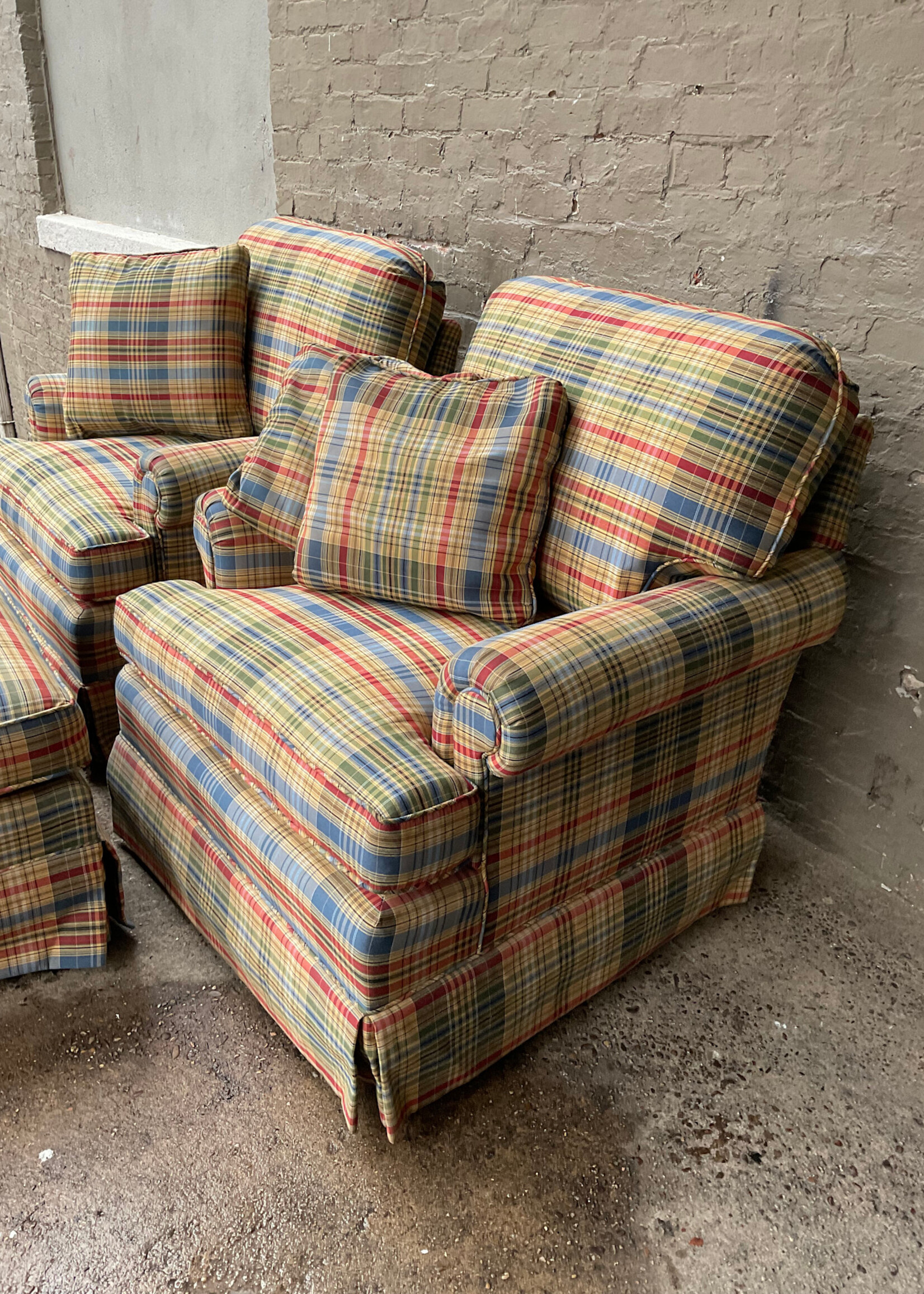 GOODWOOD Set of Plaid Chairs & Ottoman