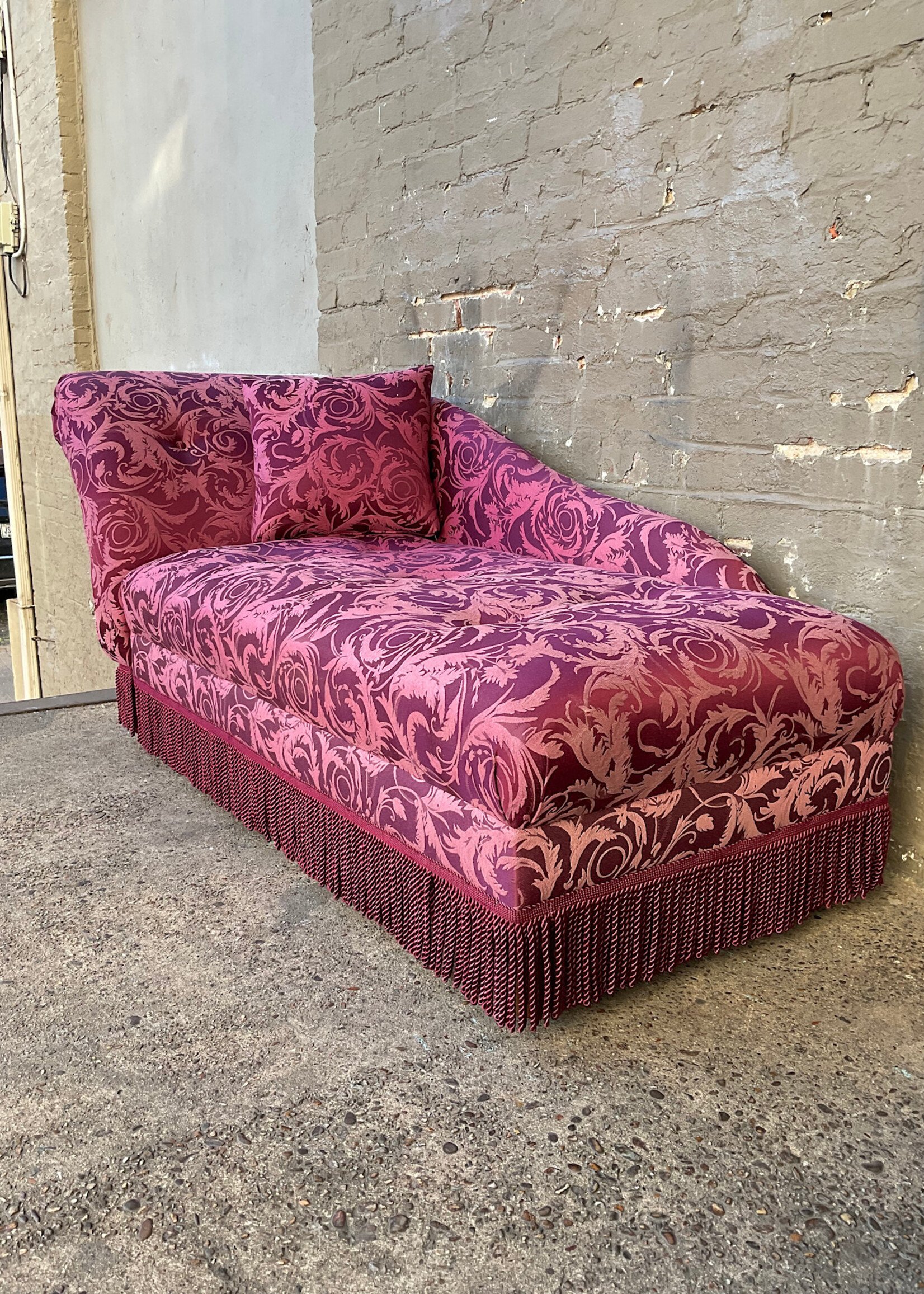 GOODWOOD Upholstered Chaise