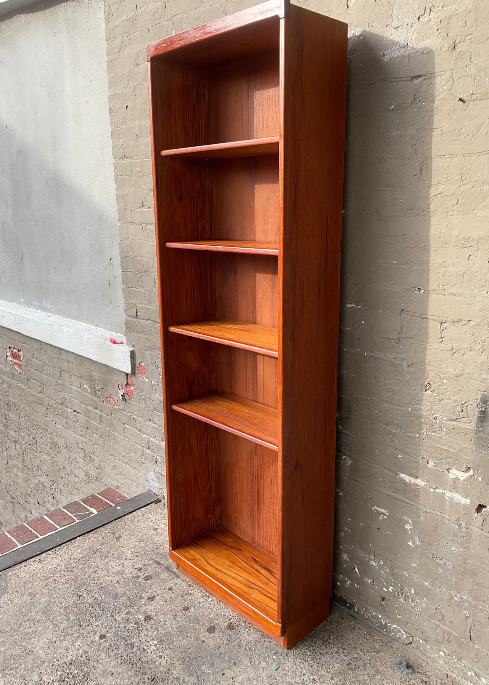 GOODWOOD MCM Narrow Bookcase