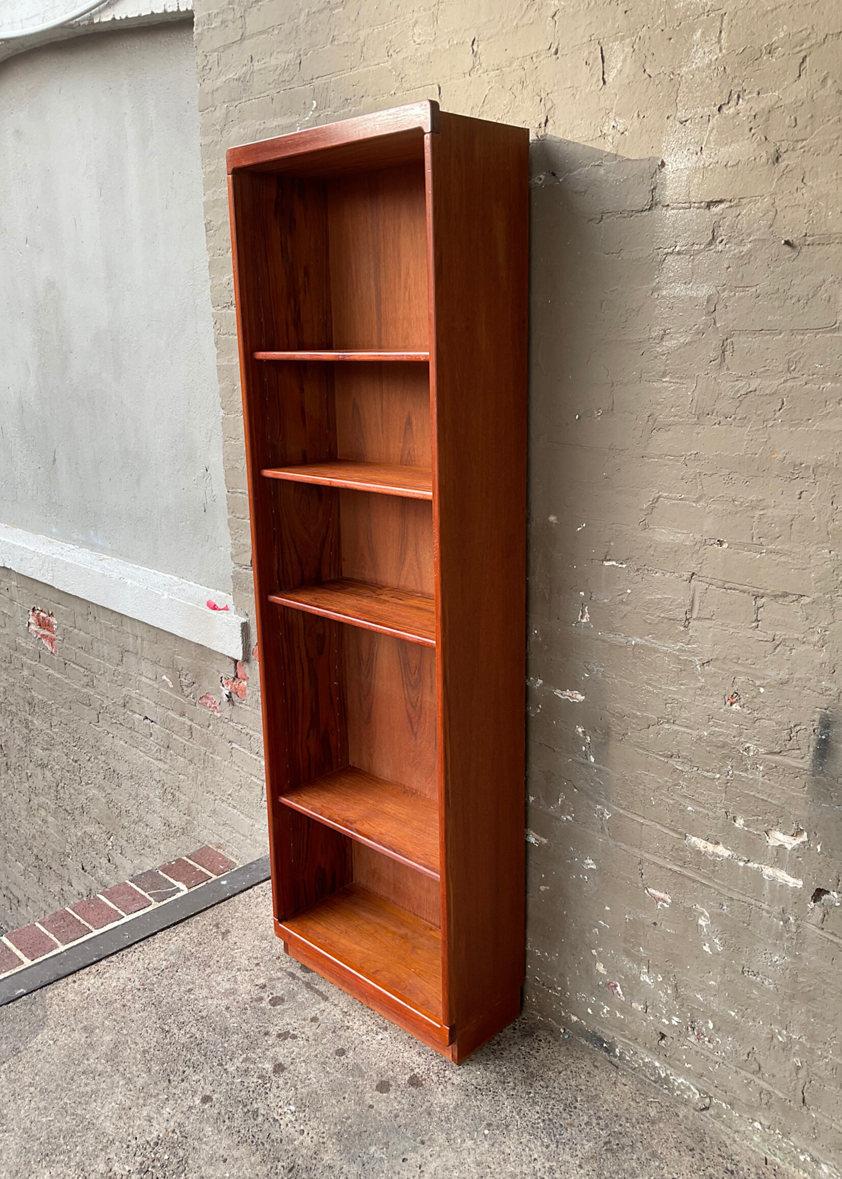 GOODWOOD MCM Narrow Bookcase
