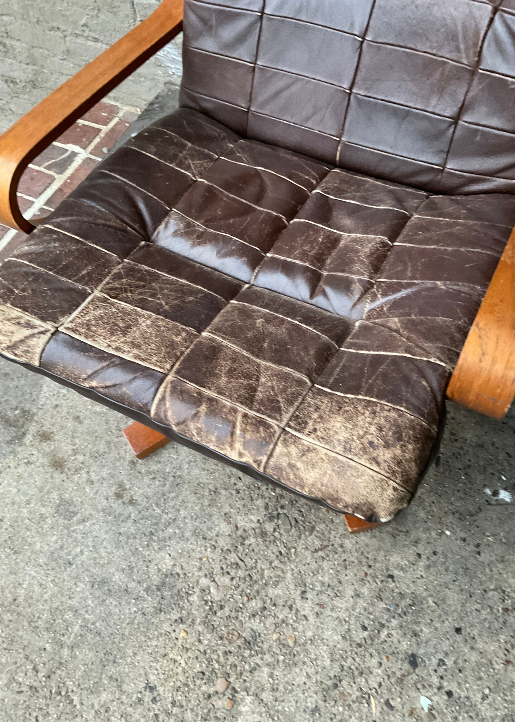 GOODWOOD Vintage Leather Ikea Chair