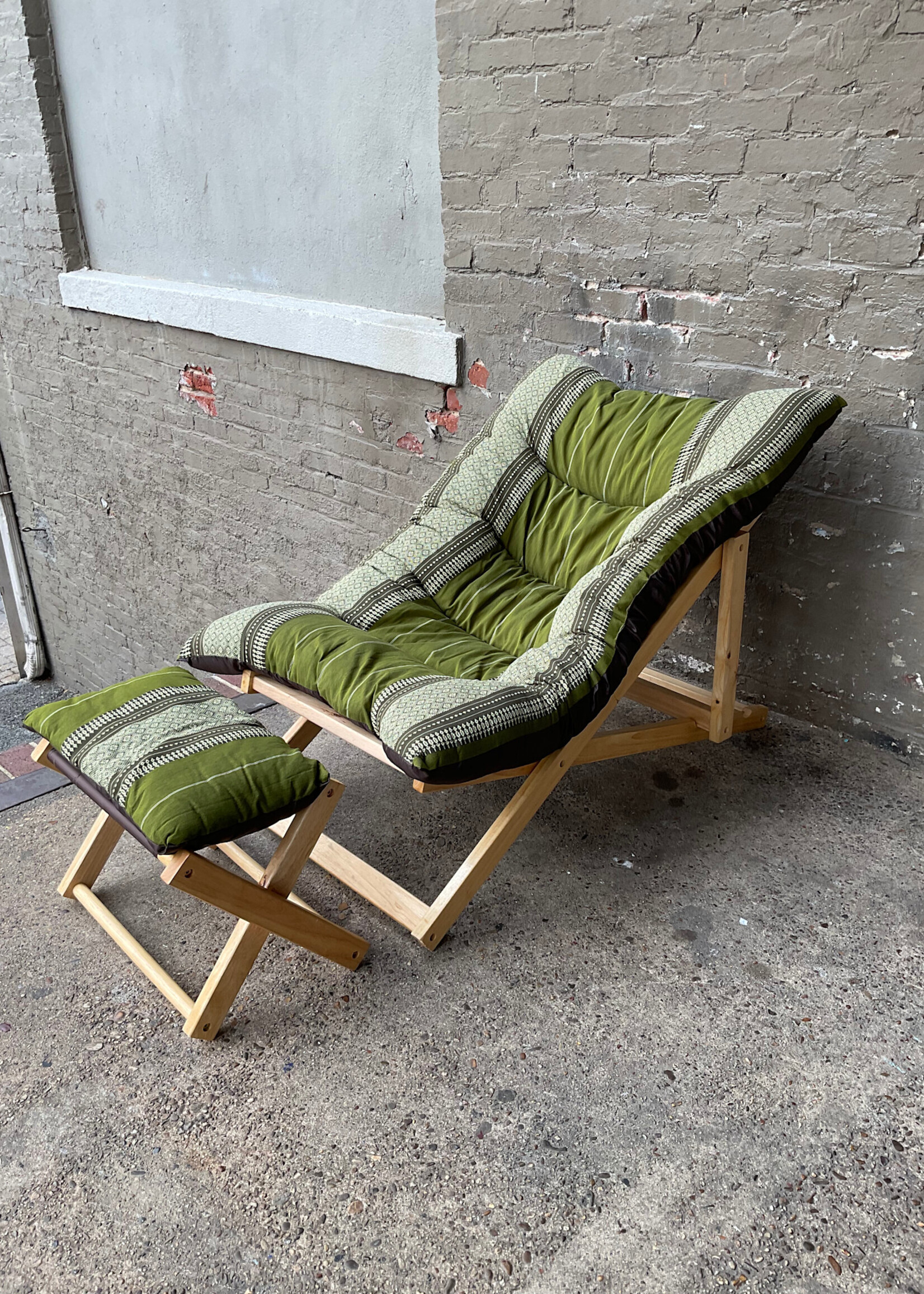 GOODWOOD Folding Lounge Chair & Ottoman