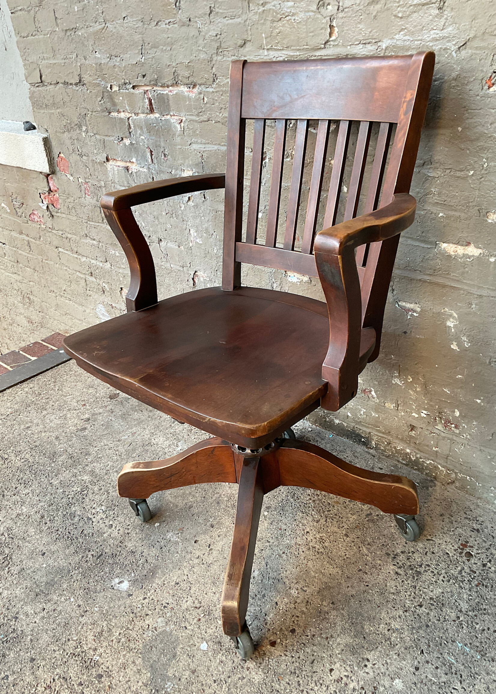 GOODWOOD Antique Banker's Chair