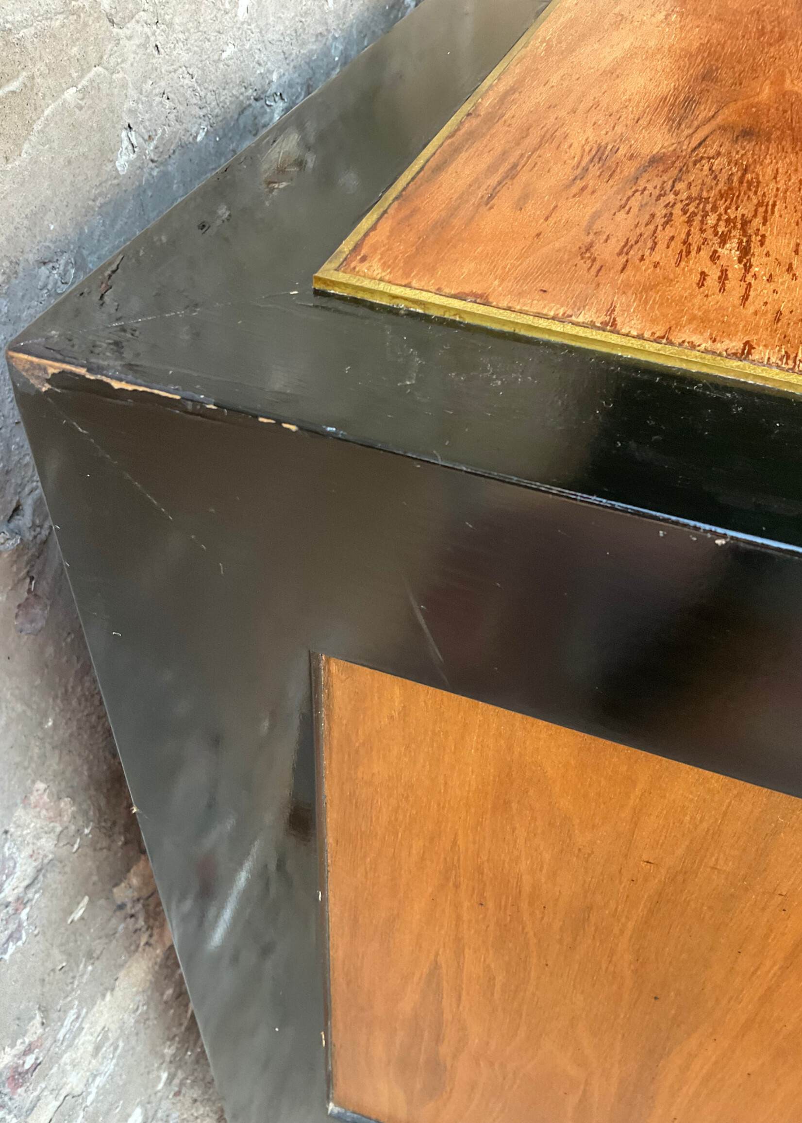 GOODWOOD Pair of Harvey Probber Nightstands