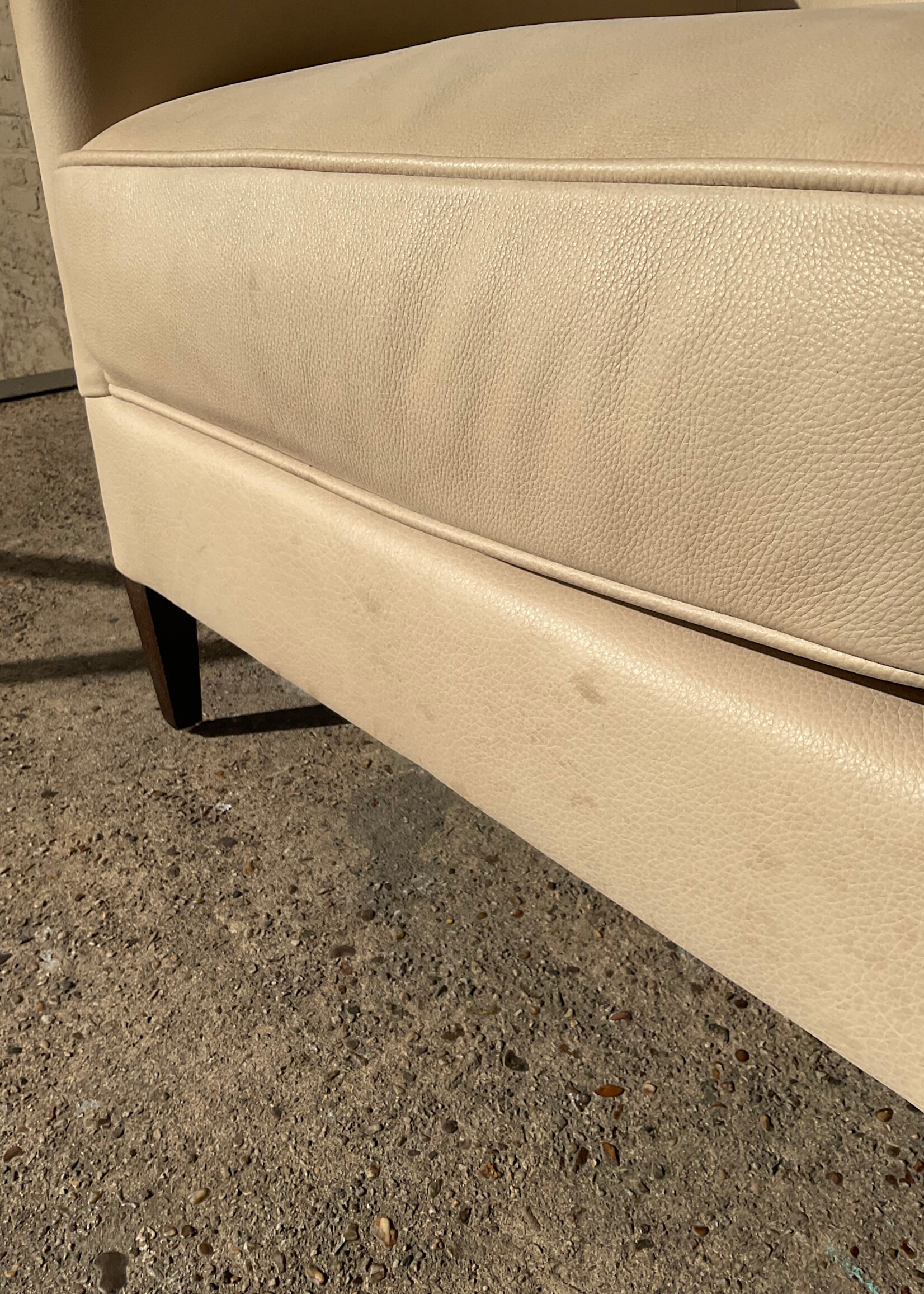 GOODWOOD RH Leather Club Chair