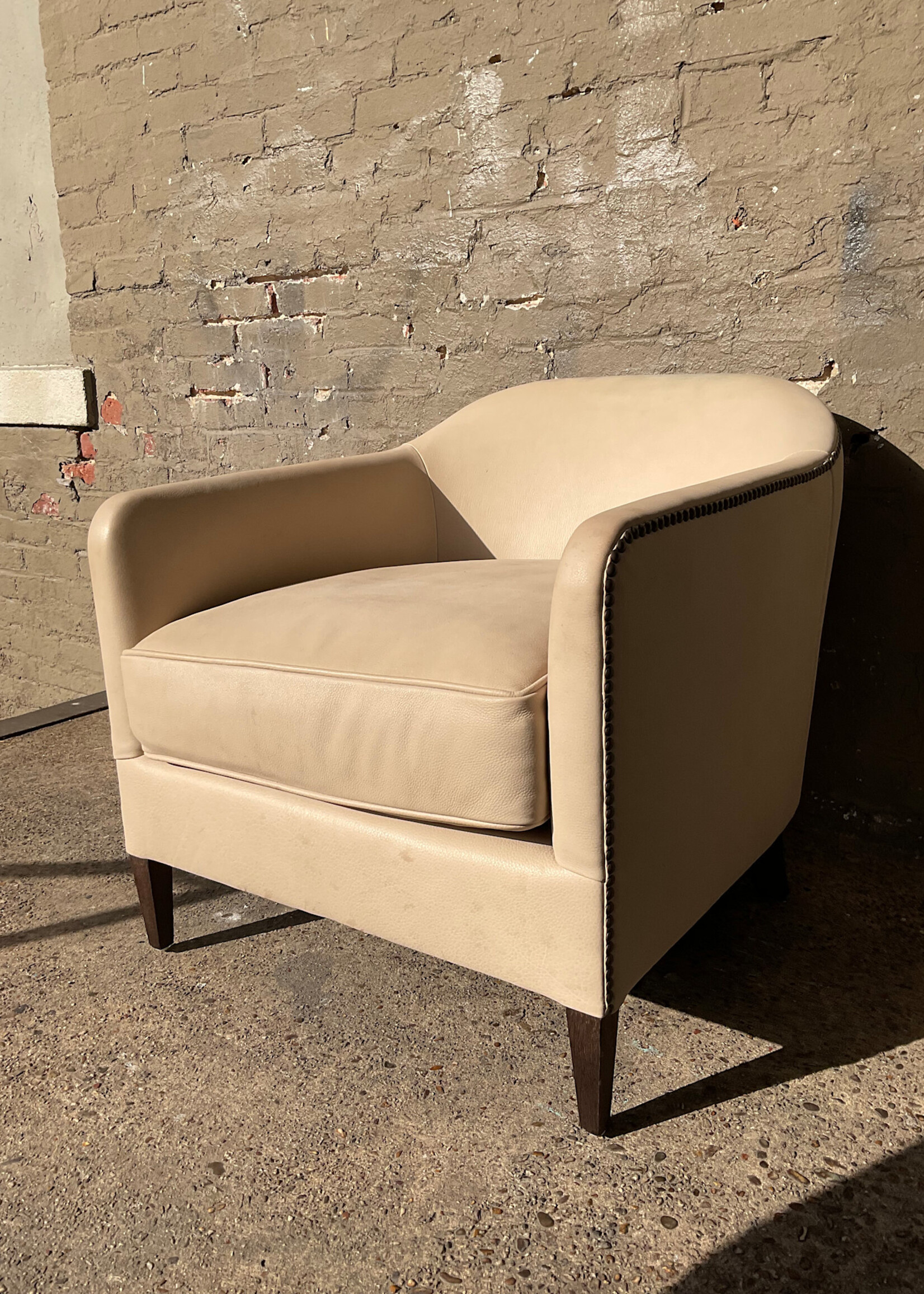 GOODWOOD RH Leather Club Chair