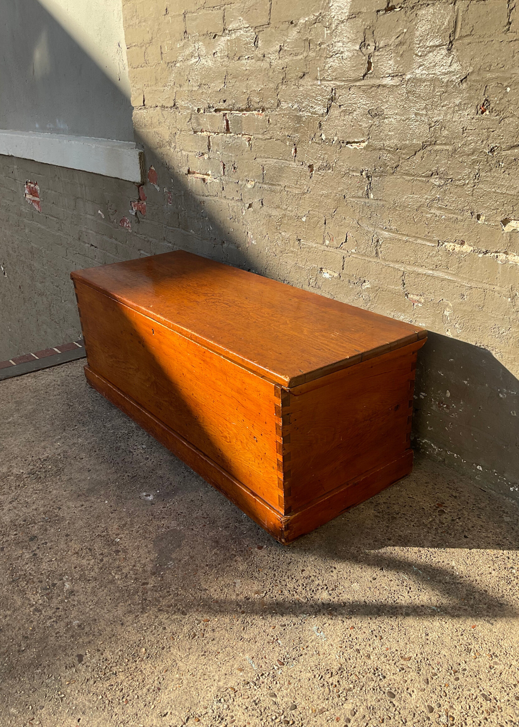 GOODWOOD 6 Board Pine Blanket Chest