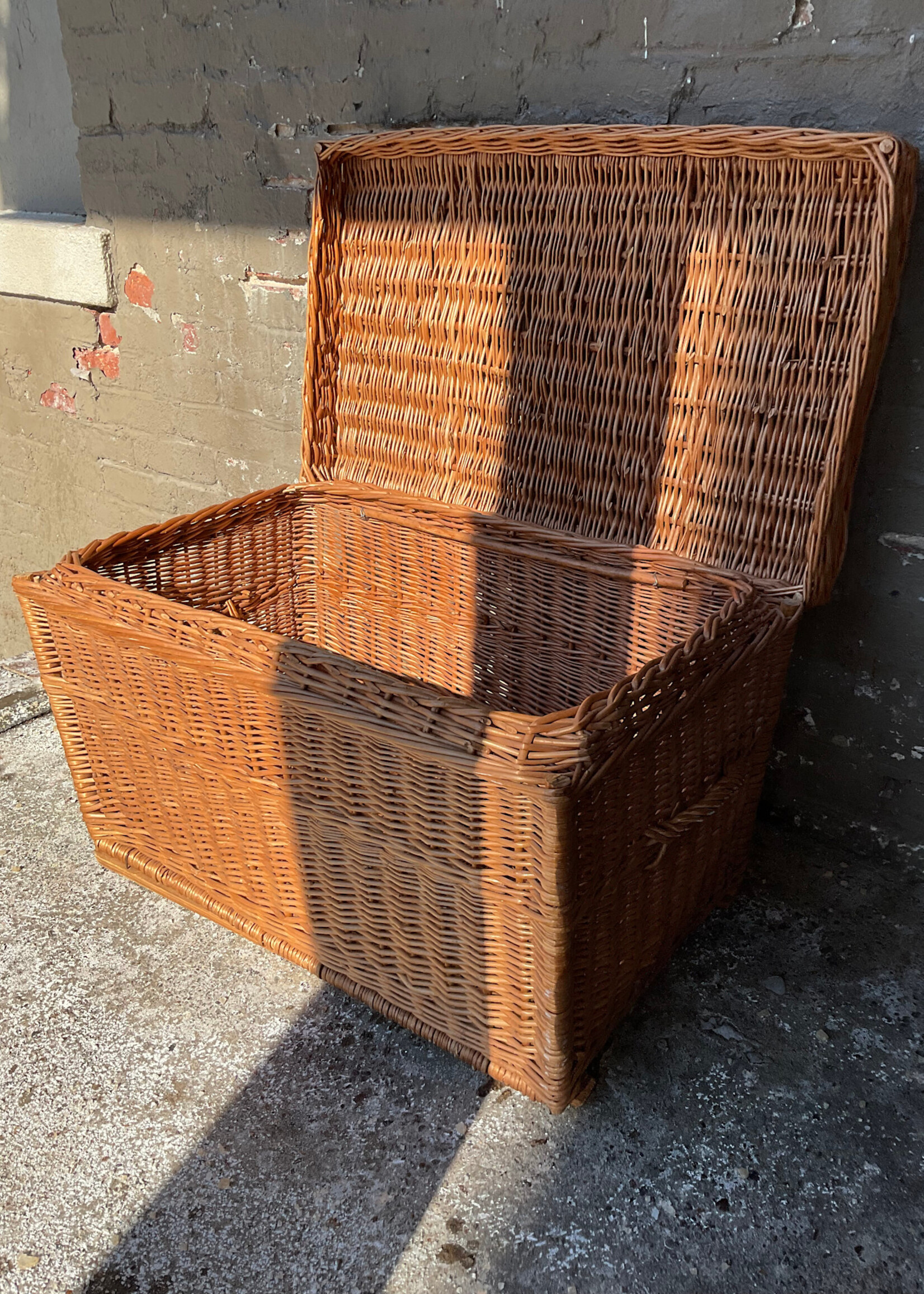 GOODWOOD Vintage Wicker Trunk