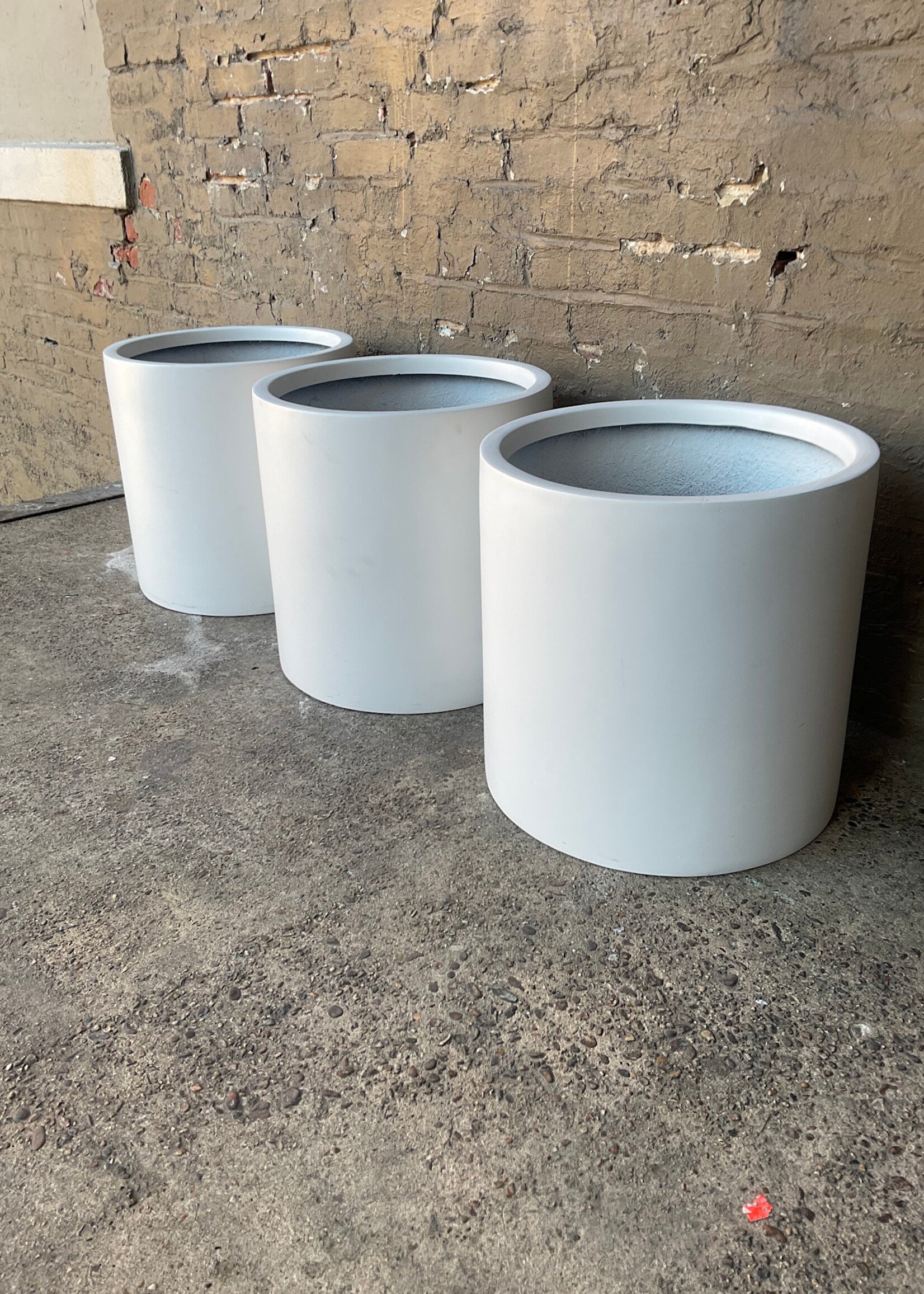 GOODWOOD Modern Fiberglass Drum Planter
