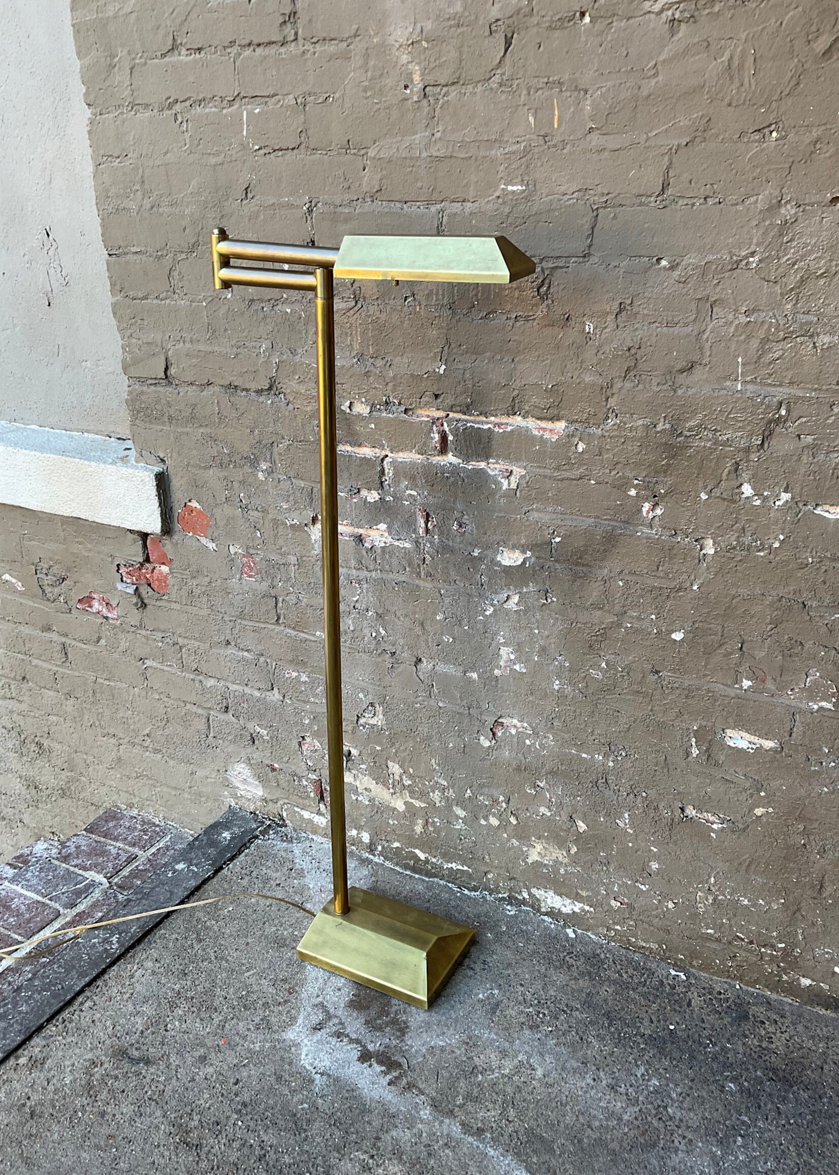 GOODWOOD Brass Halogen Pharmacy Lamp