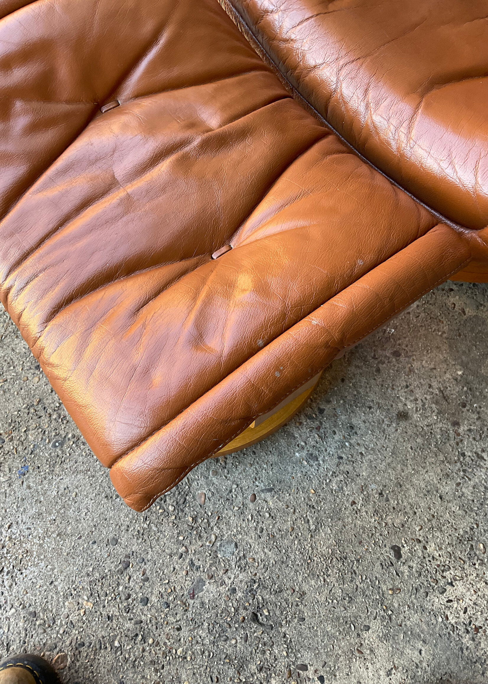GOODWOOD MCM Camel Leather Recliner & Ottoman