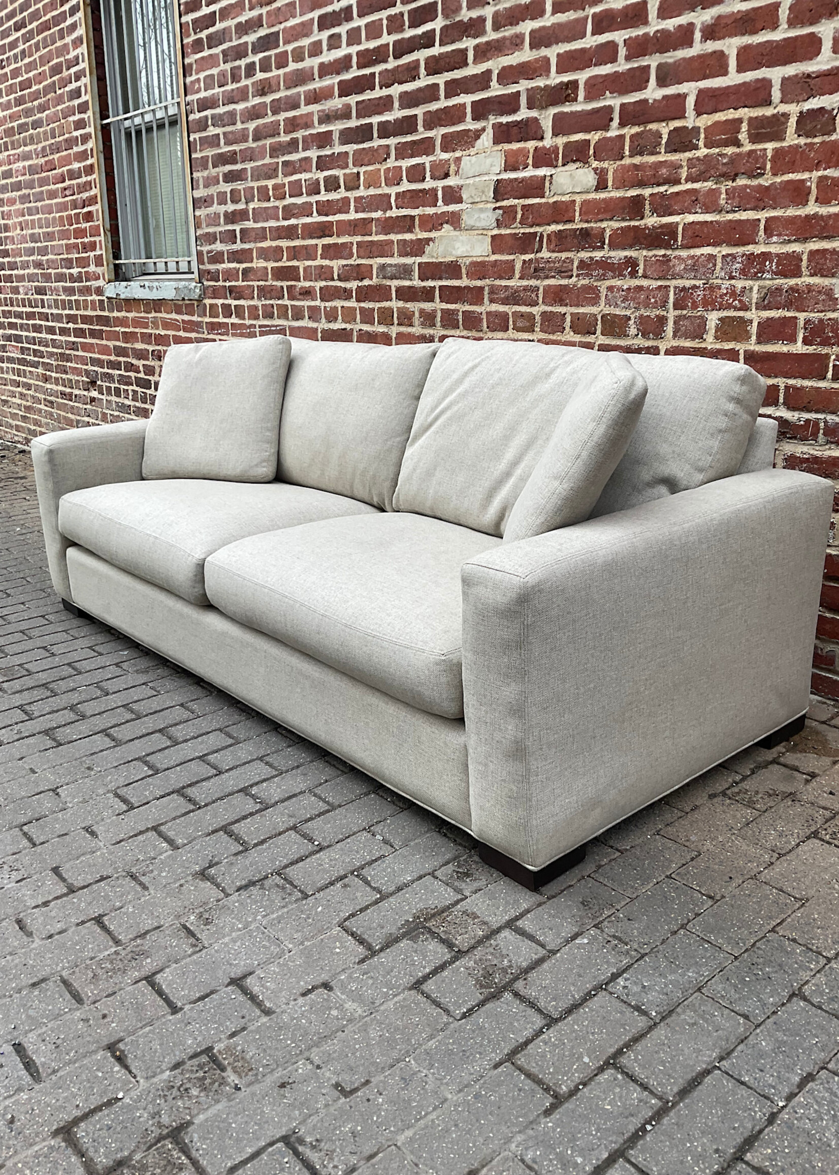 GOODWOOD Room & Board Sofa