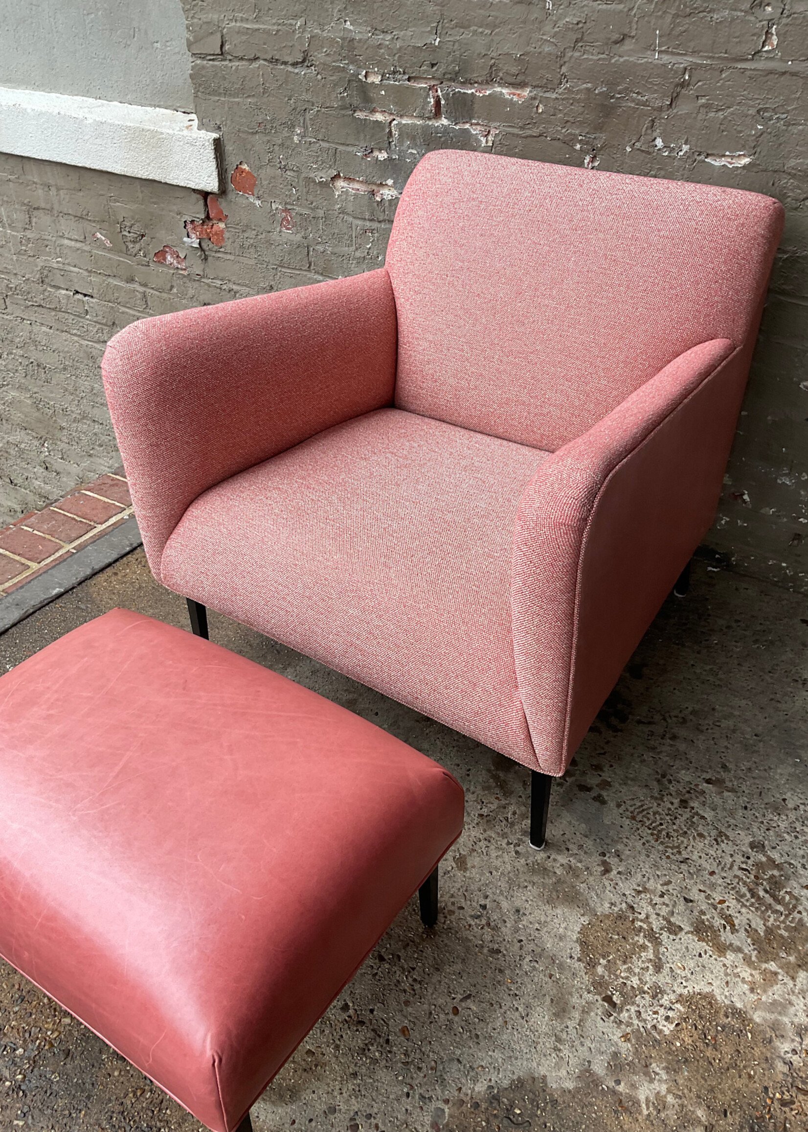 GOODWOOD Room & Board Lounge Chair & Ottoman