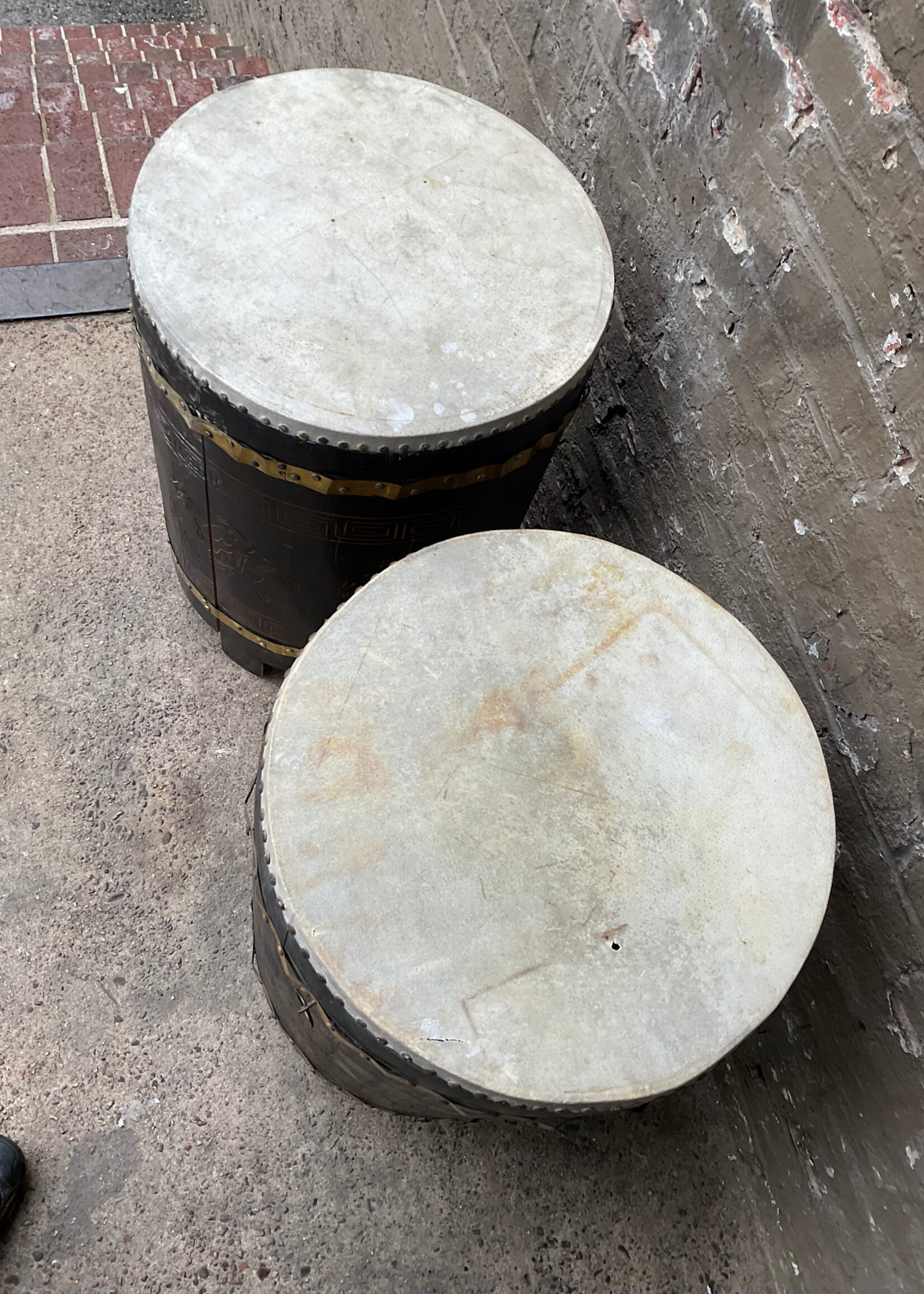 GOODWOOD Pair of Drum Tables