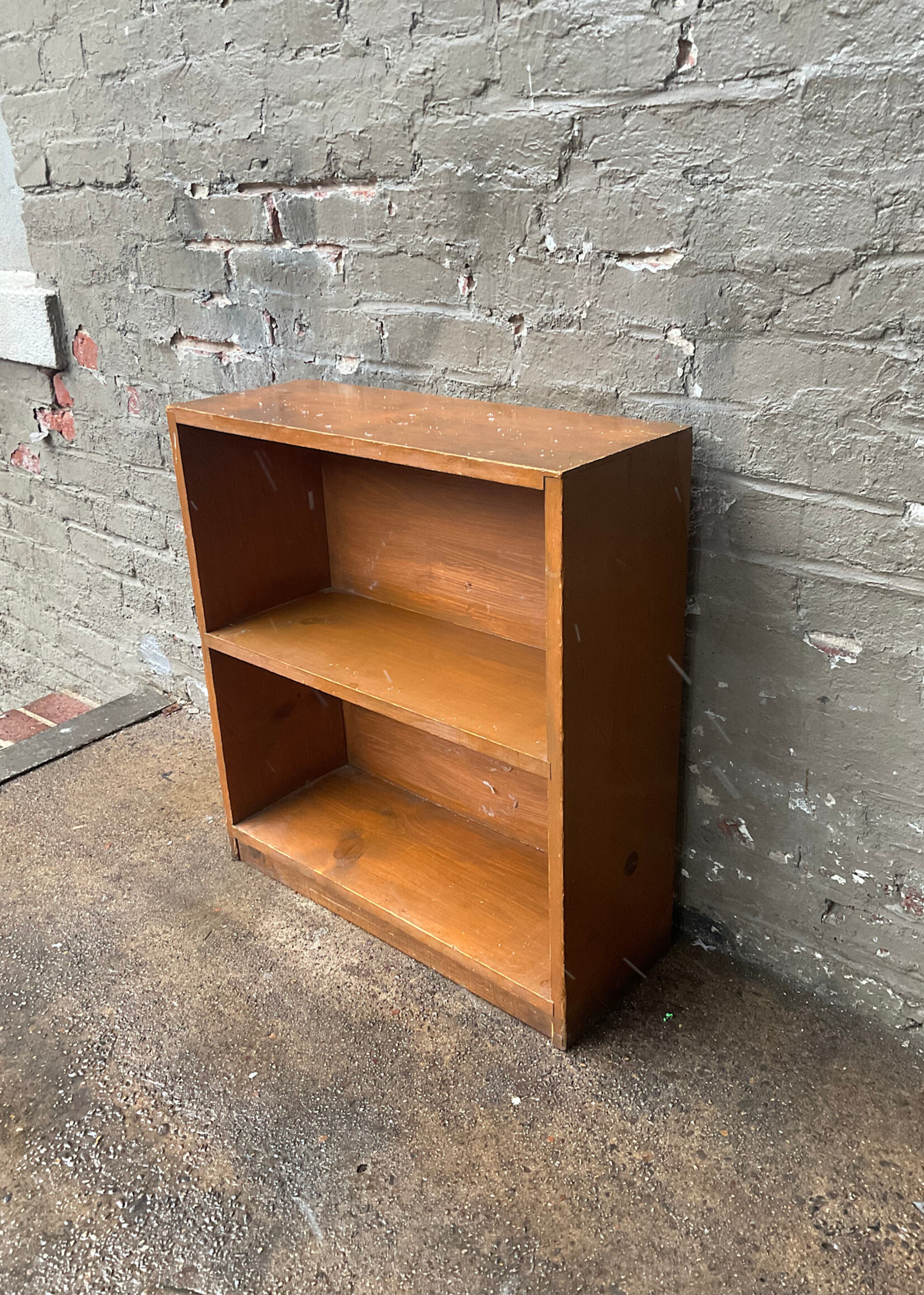 GOODWOOD Small Pine Bookcase