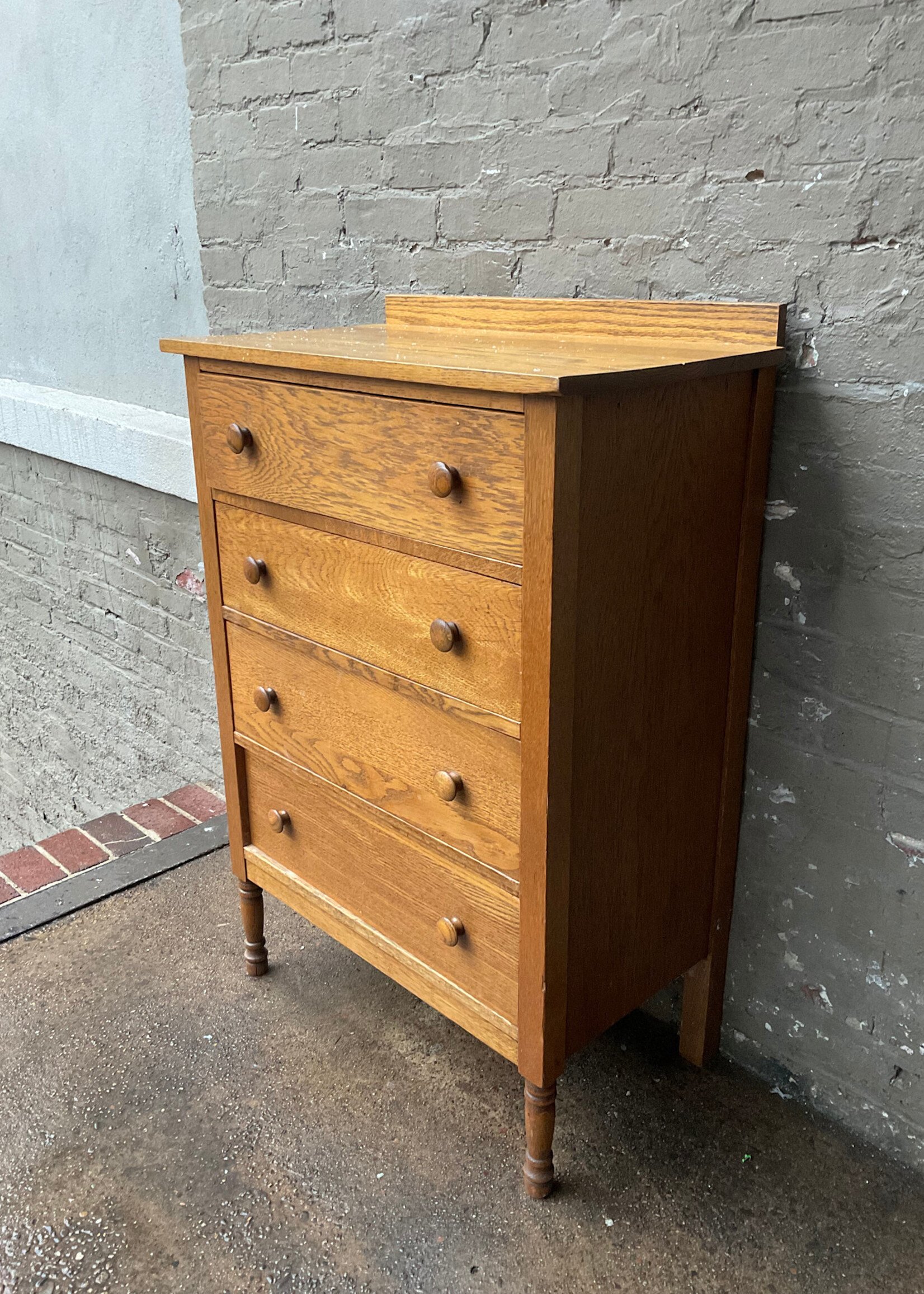 GOODWOOD Antique Oak Chest