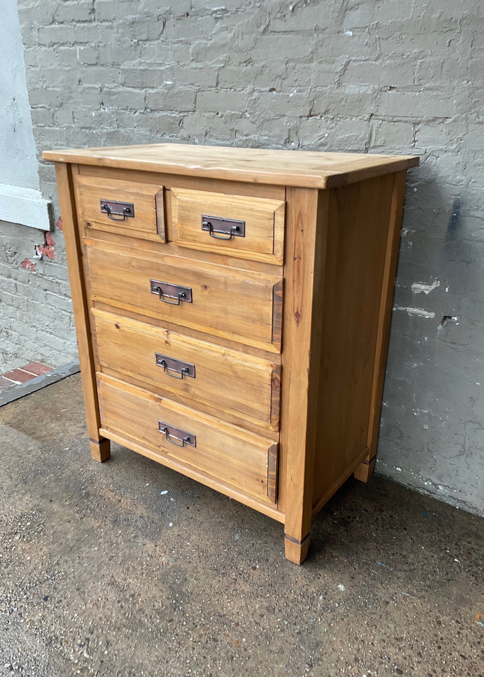 GOODWOOD Scrubbed Pine Chest of Drawers