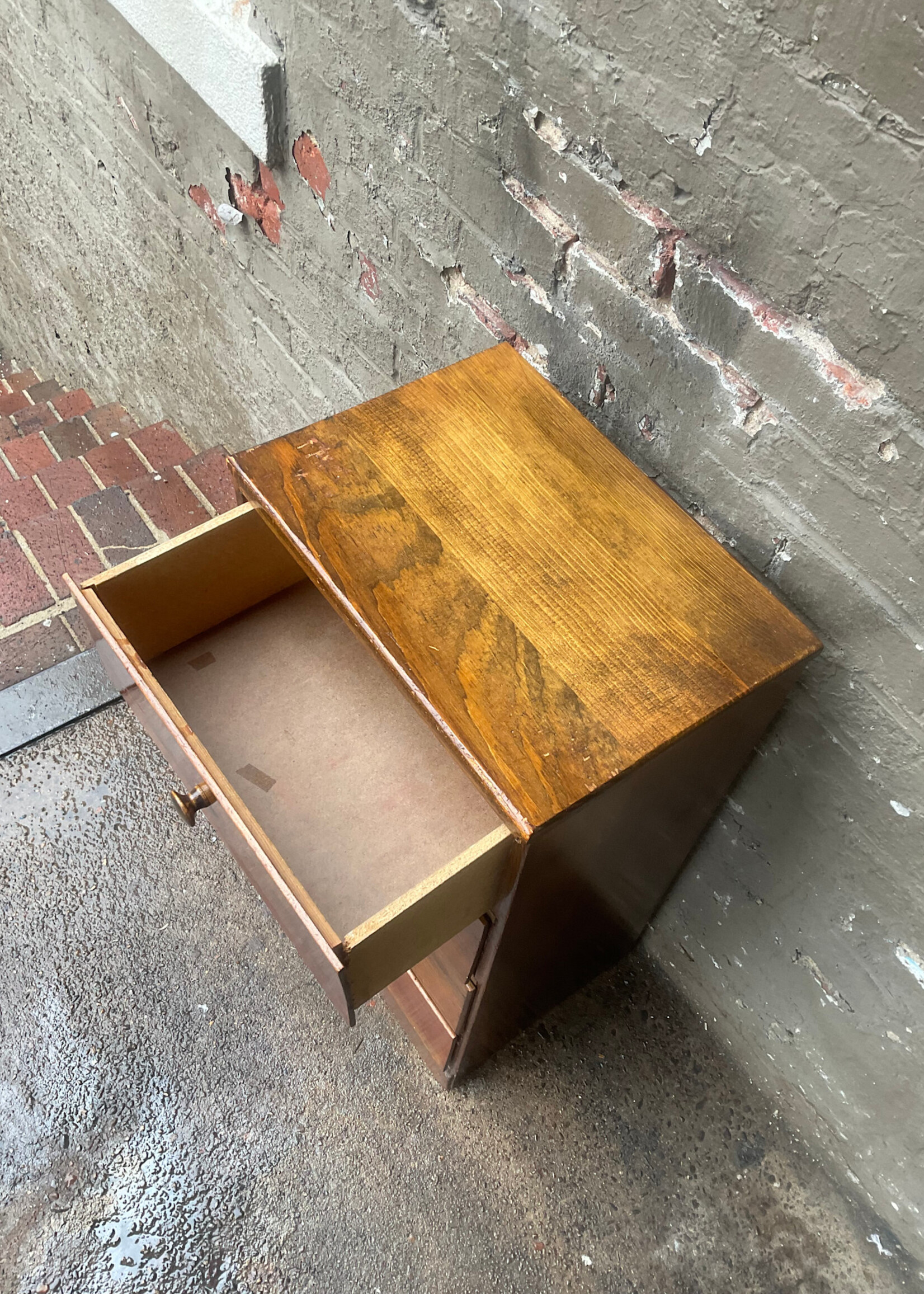 GOODWOOD Small Pine Chest