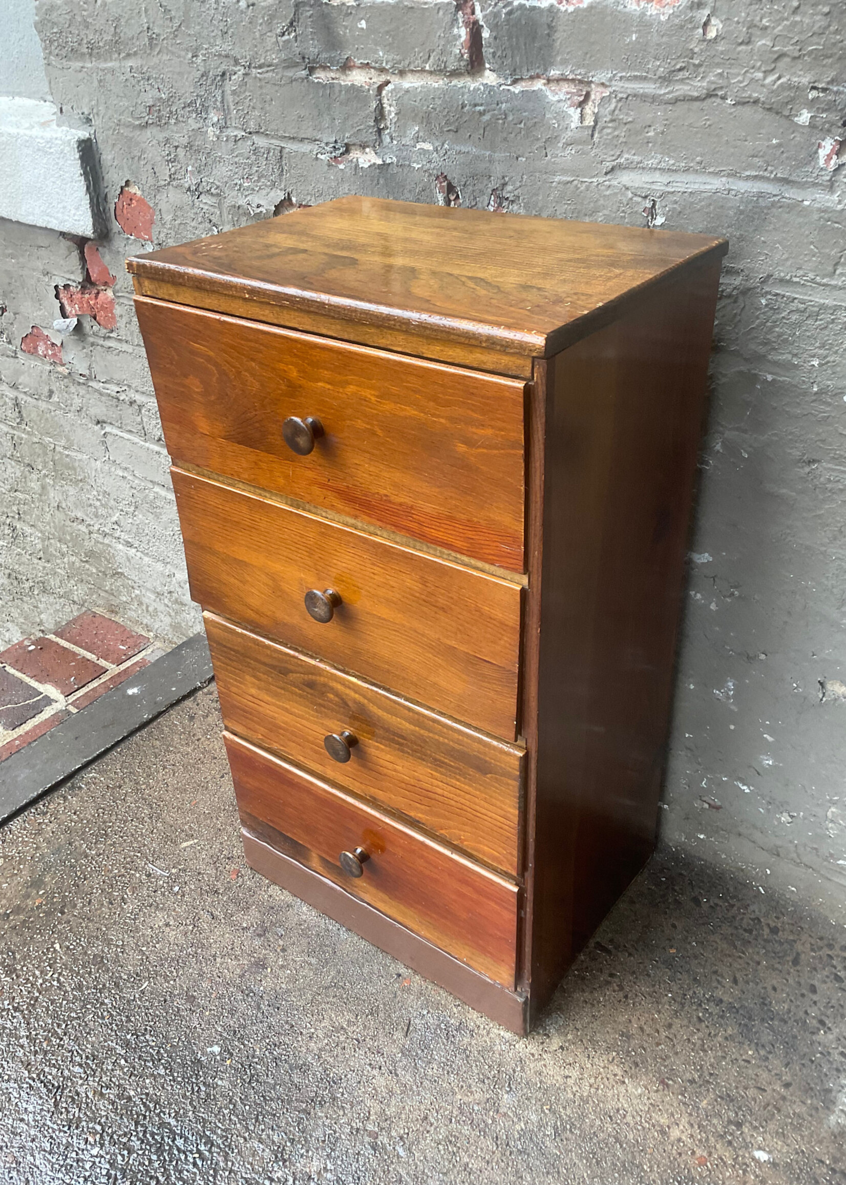 GOODWOOD Small Pine Chest