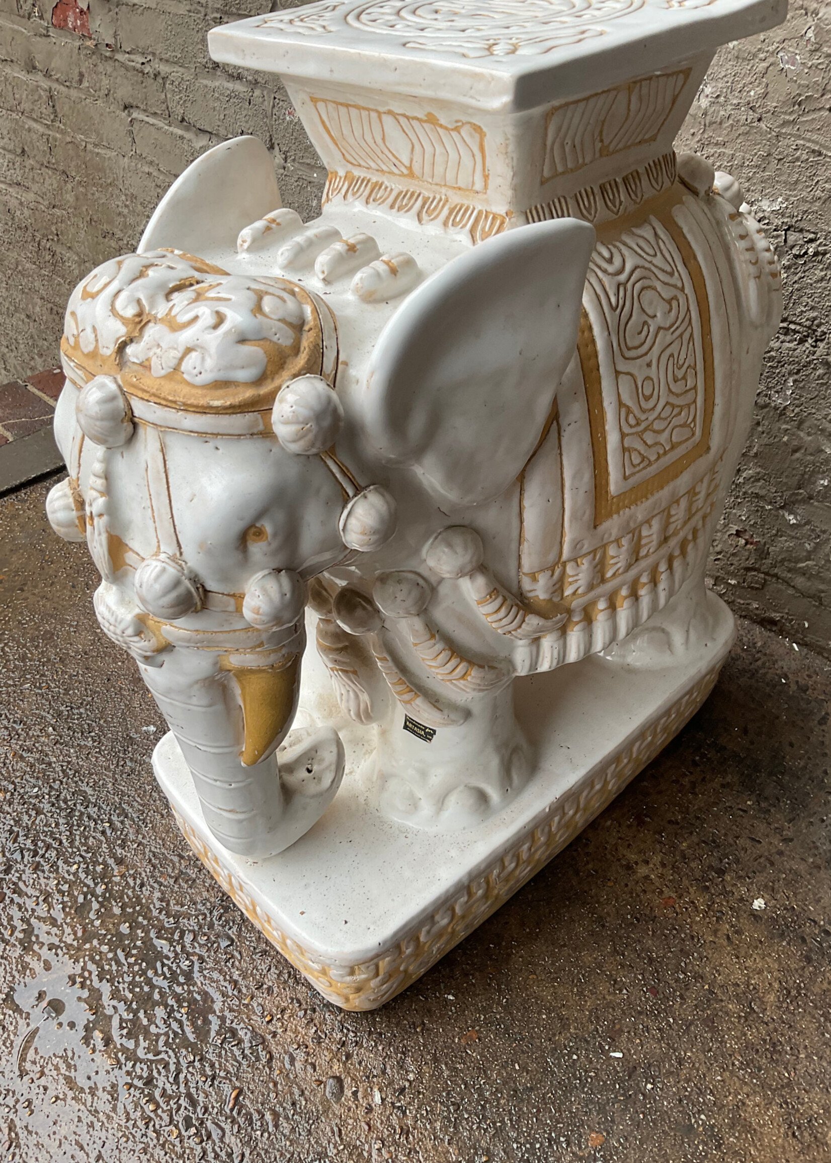 GOODWOOD Pottery Elephant Garden Seat