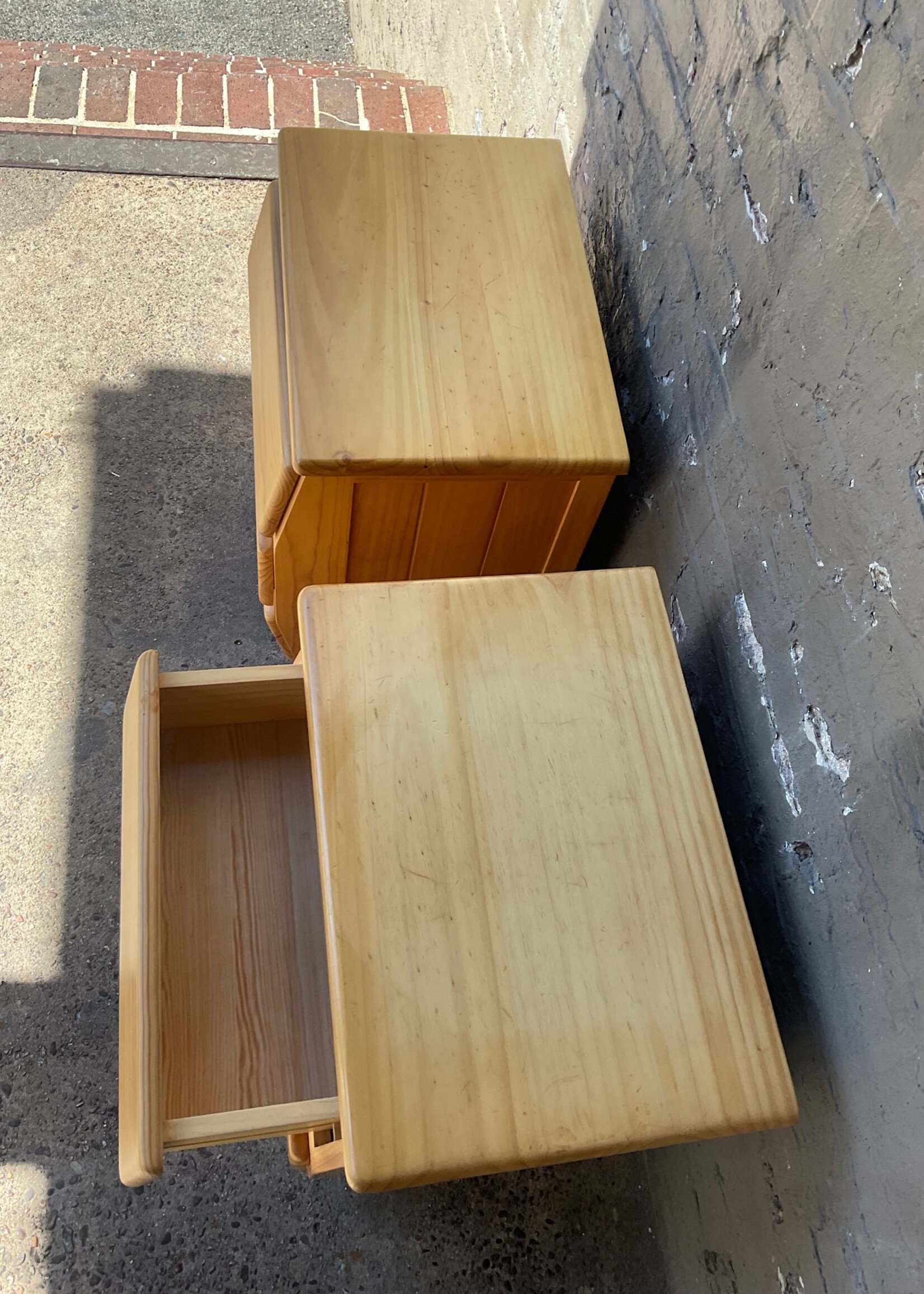 GOODWOOD Pair of Vintage Pine Nightstands