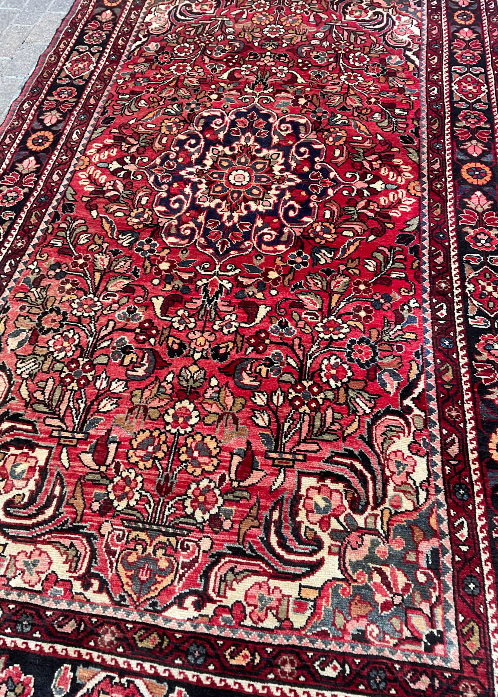 GOODWOOD Heriz Rug 66" x 114"