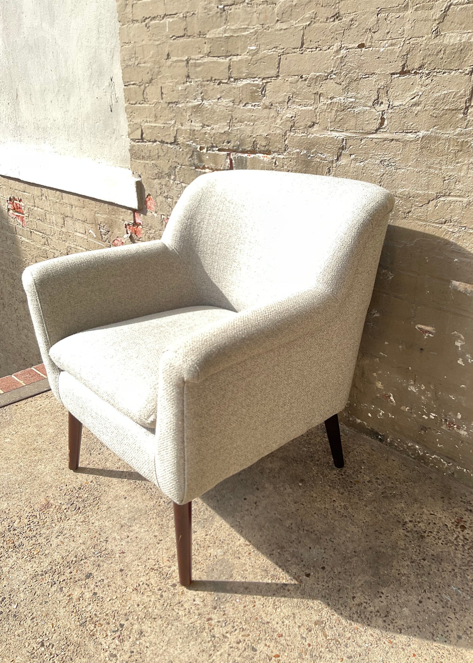 GOODWOOD MCM Style Chair