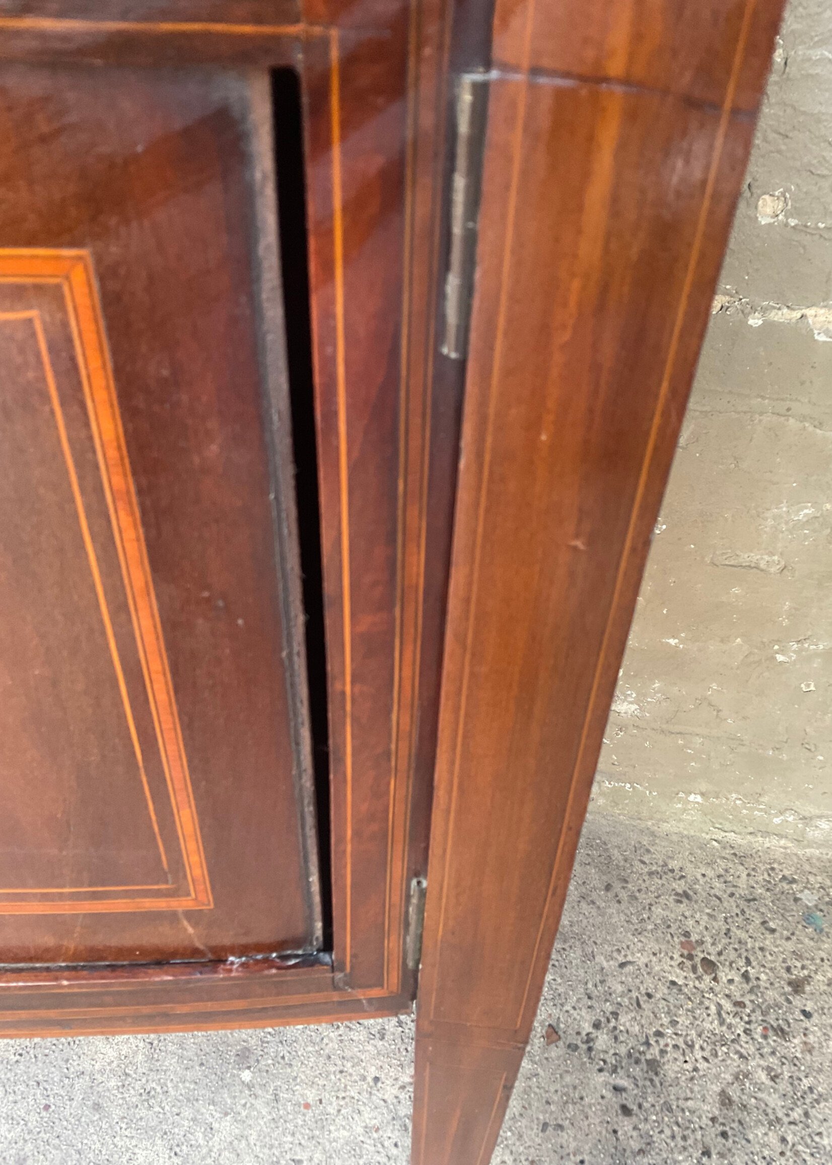 GOODWOOD Federal Hepplewhite Sideboard