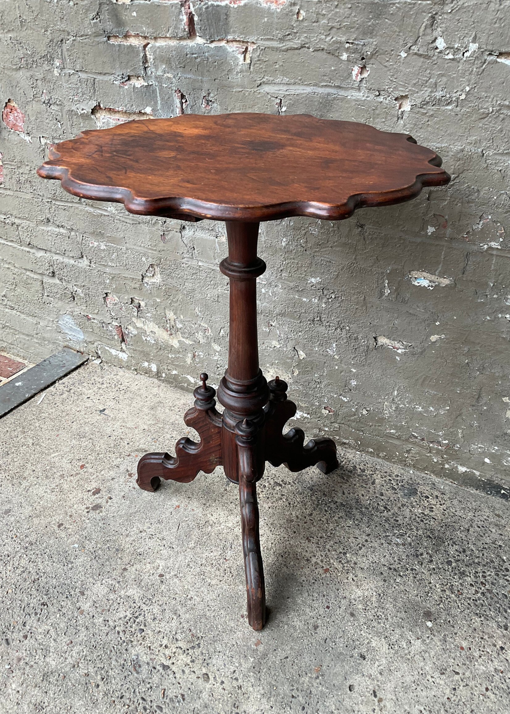 GOODWOOD Victorian Side Table