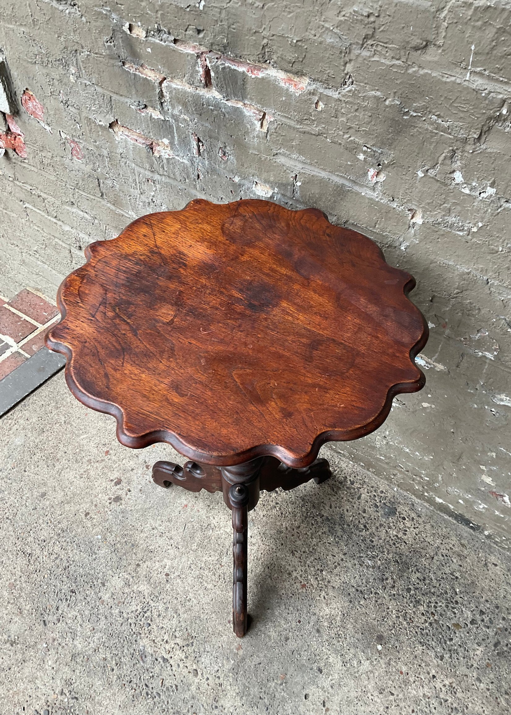 GOODWOOD Victorian Side Table