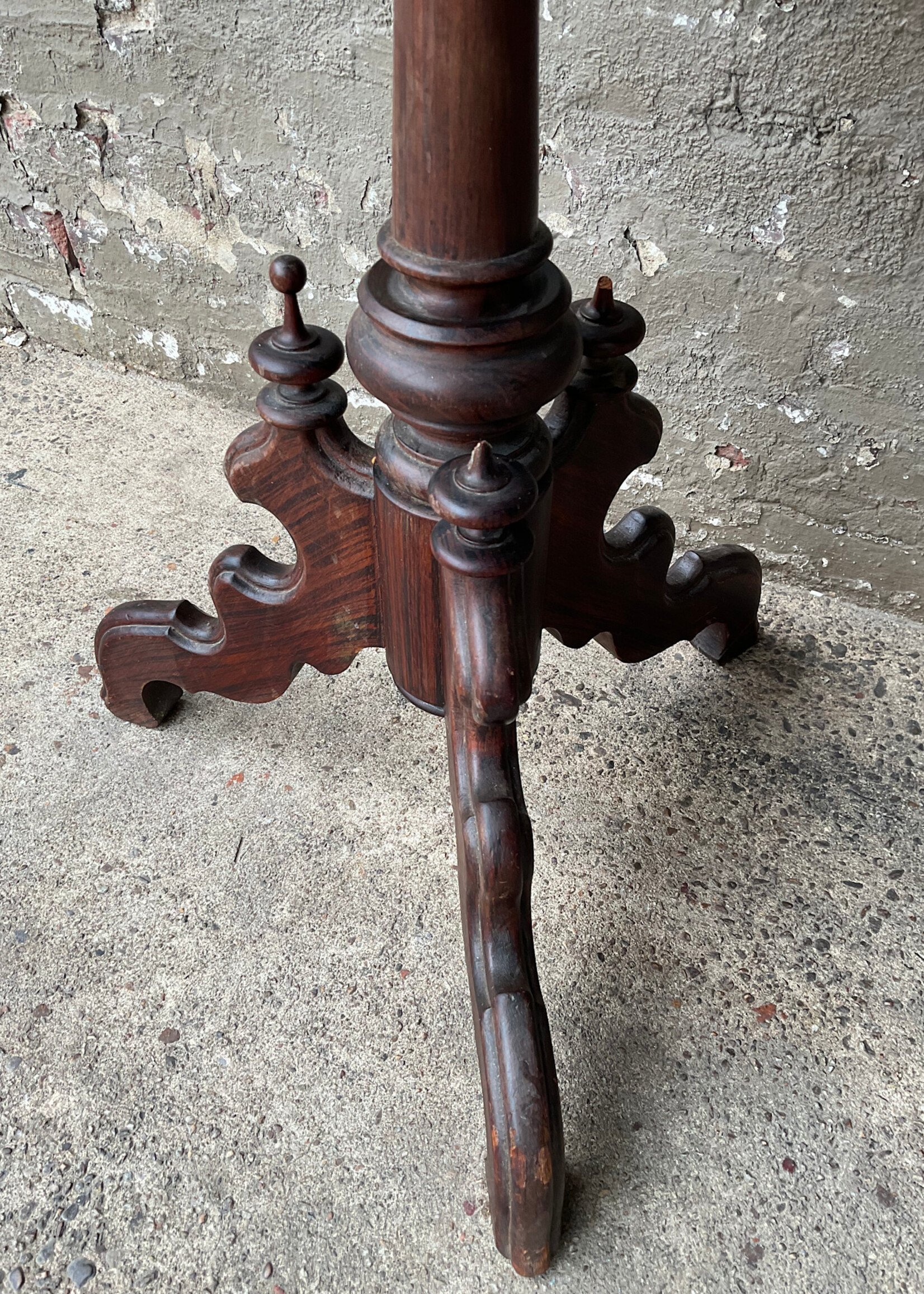 GOODWOOD Victorian Side Table