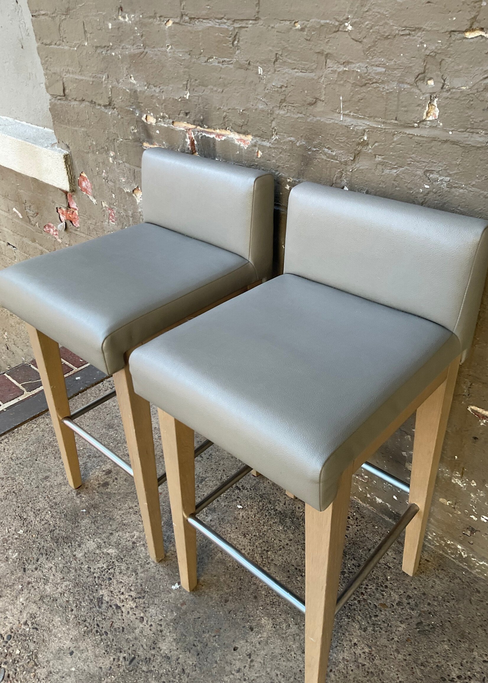 GOODWOOD Modern Bar Stool