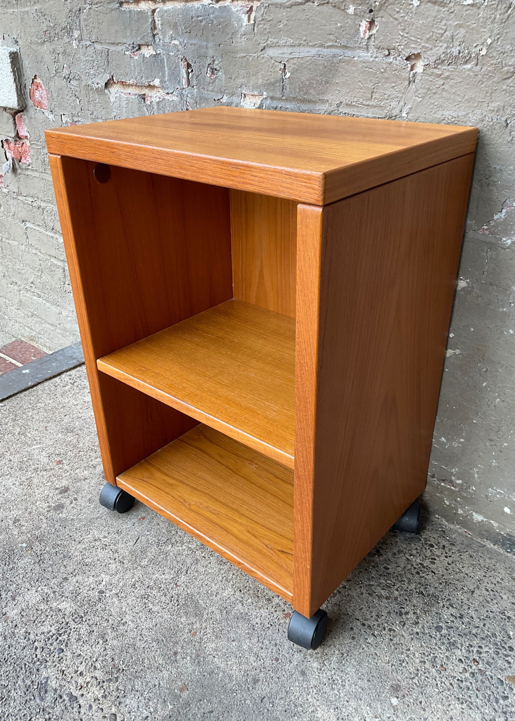 GOODWOOD Danish Modern Rolling Shelf