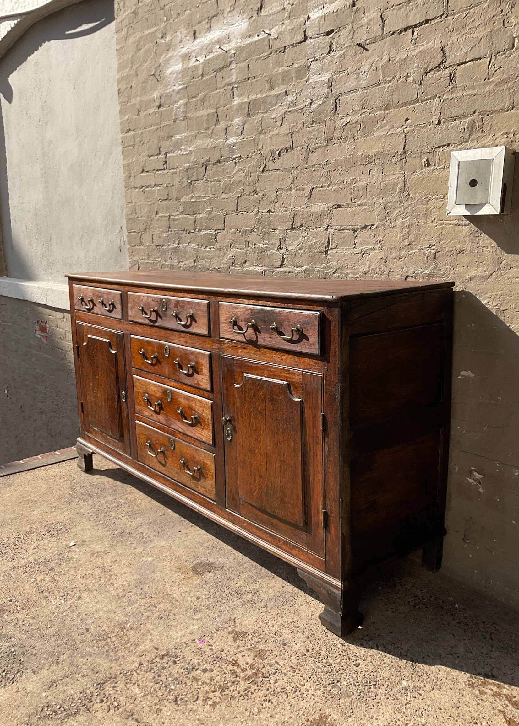 GOODWOOD 18th Century Welsh Cupboard
